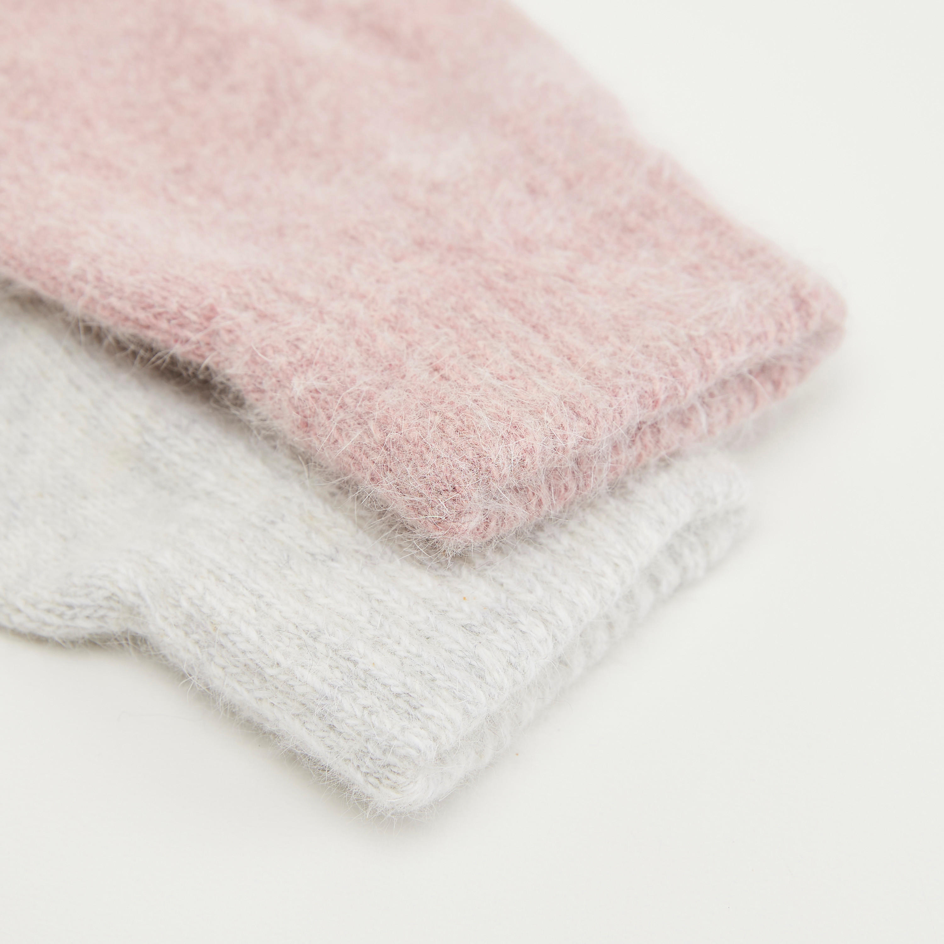طقم قفّازات بارزة الملمس - قطعتين-women-clothingaccessories-gloves-image-5