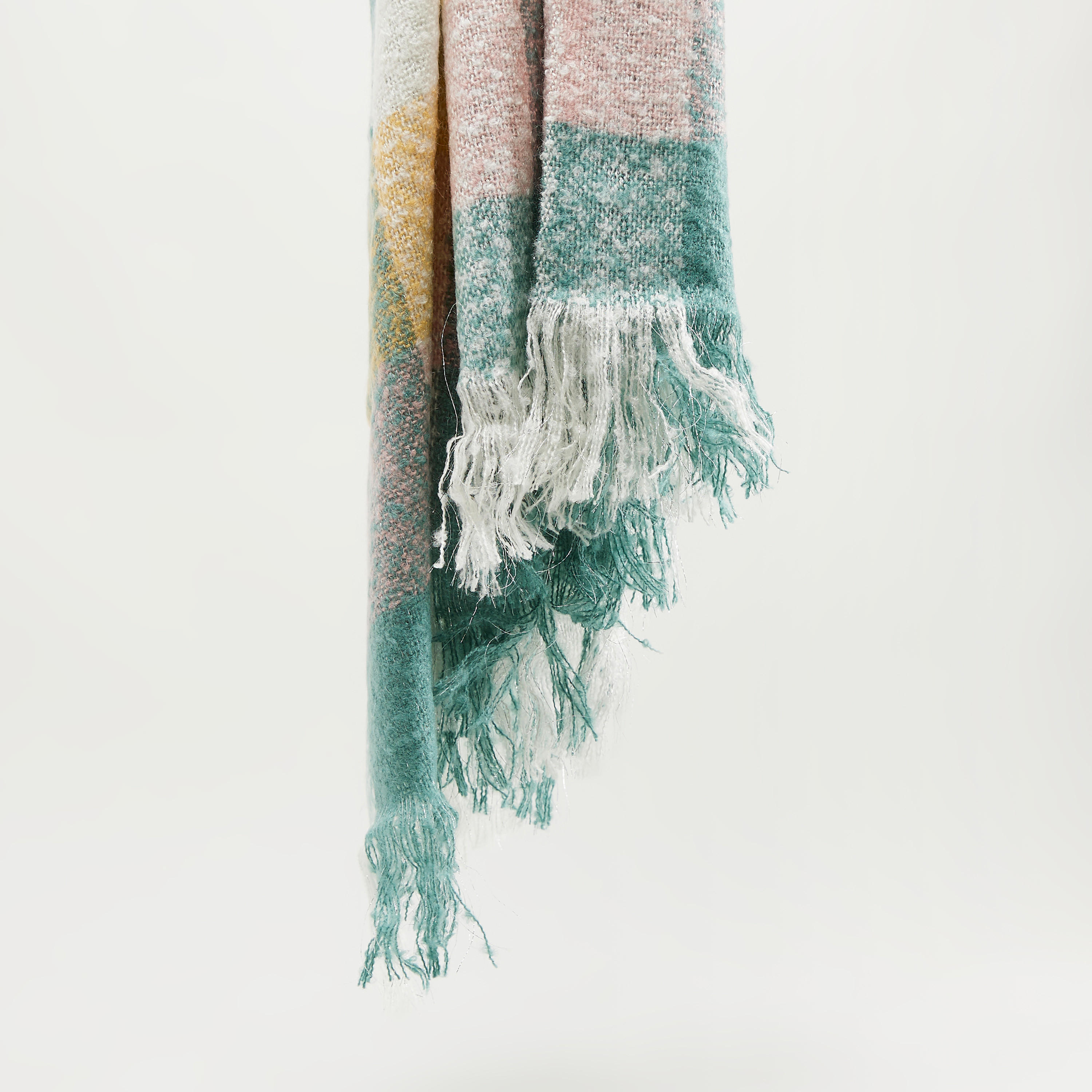 وشاح كاروهات بأطراف مكشكشة-women-clothingaccessories-scarves-image-4
