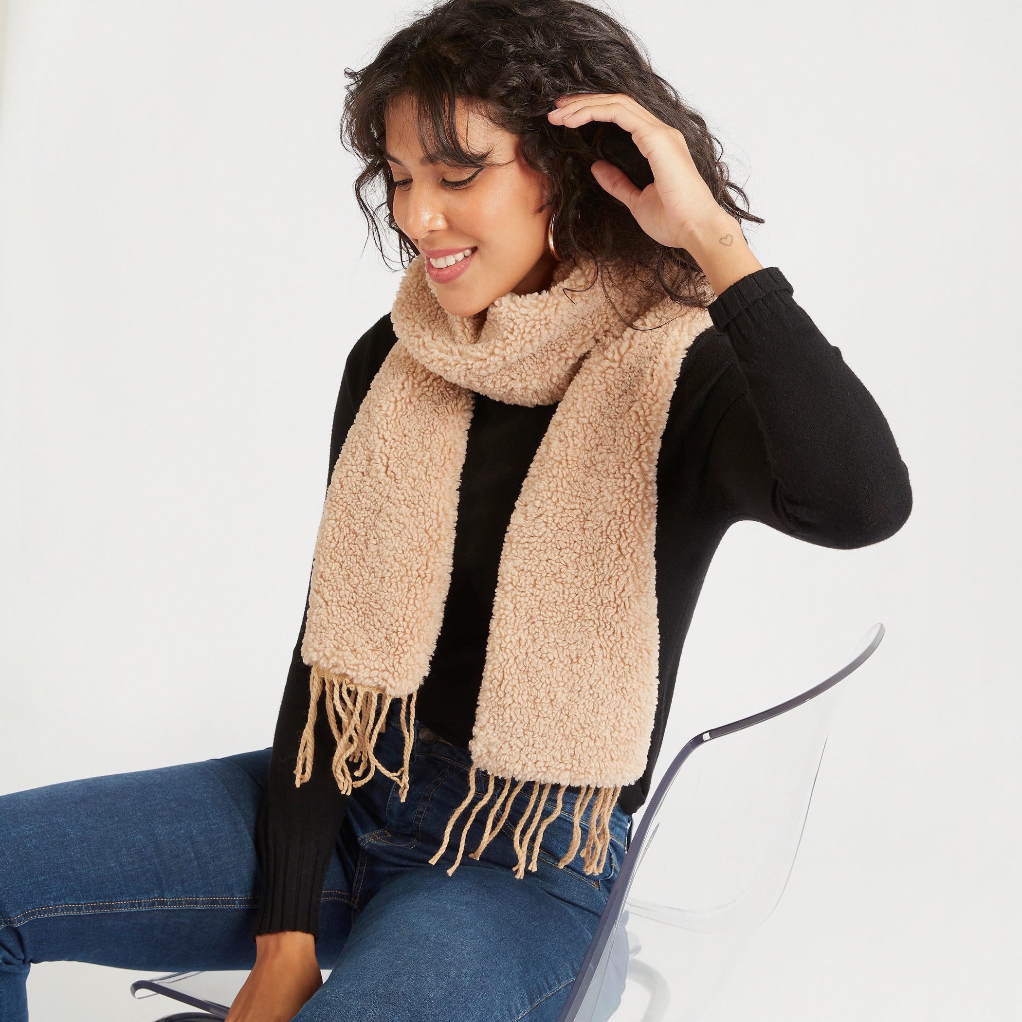 وشاح بروغ بارز الملمس بشراشيب-women-clothingaccessories-scarves-image-2