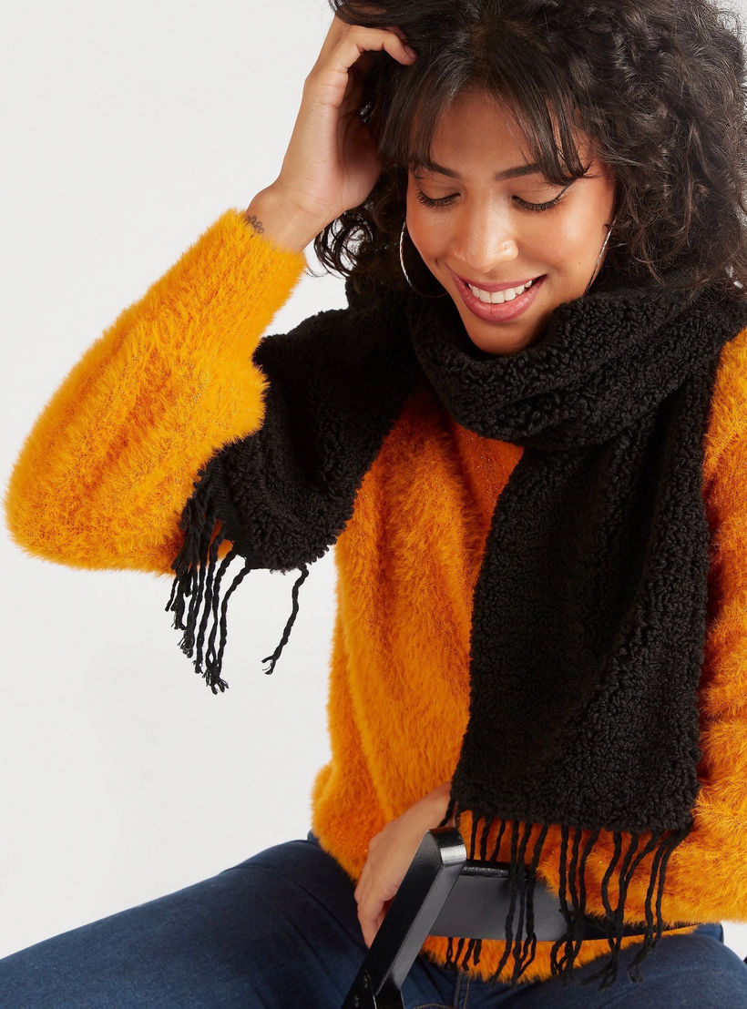 وشاح بروغ بارز الملمس بشراشيب-women-clothingaccessories-scarves-image-2