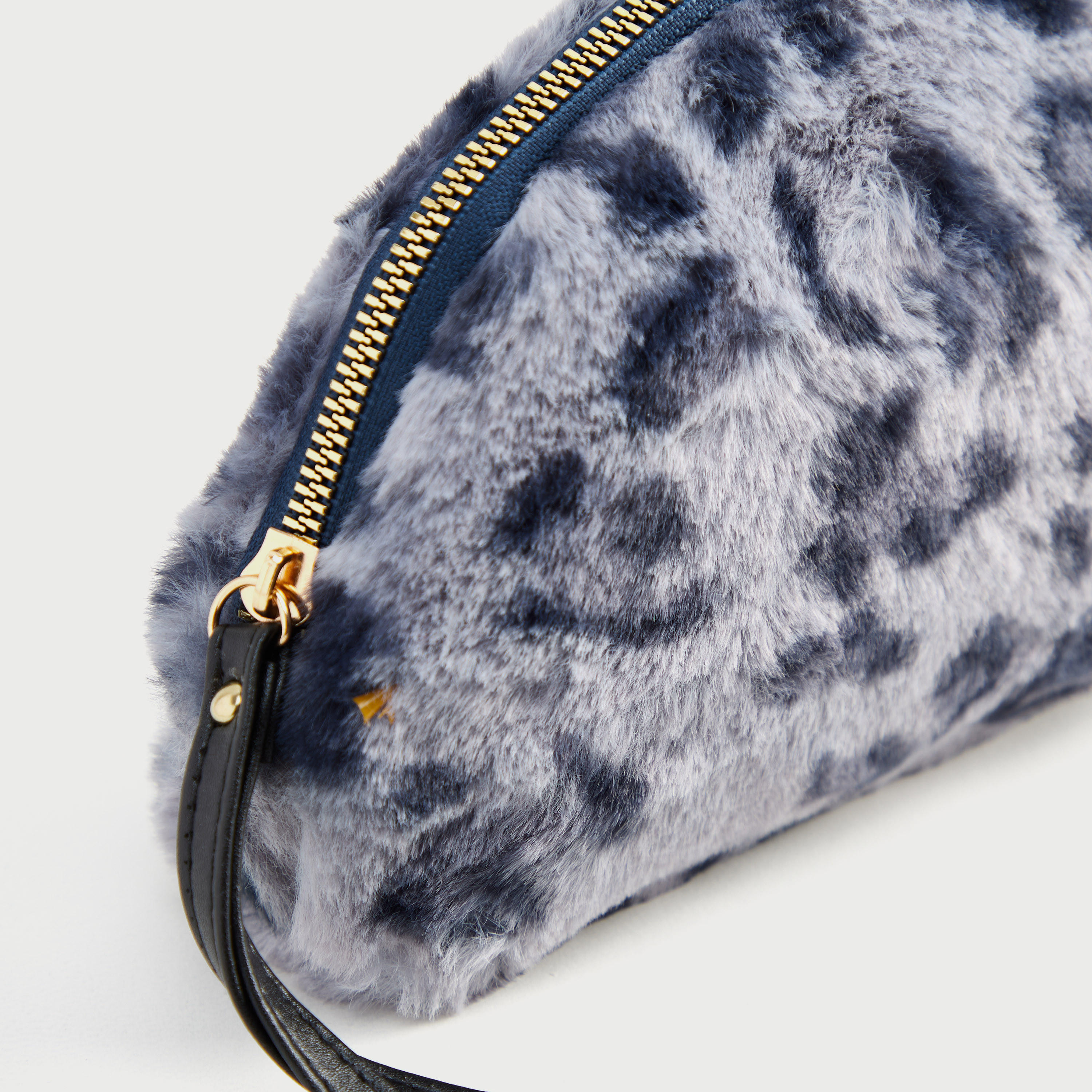 شنطة صغيرة بطبعات حيوانات وسحّاب إغلاق-women-bagsandwallets-wallets-image-3