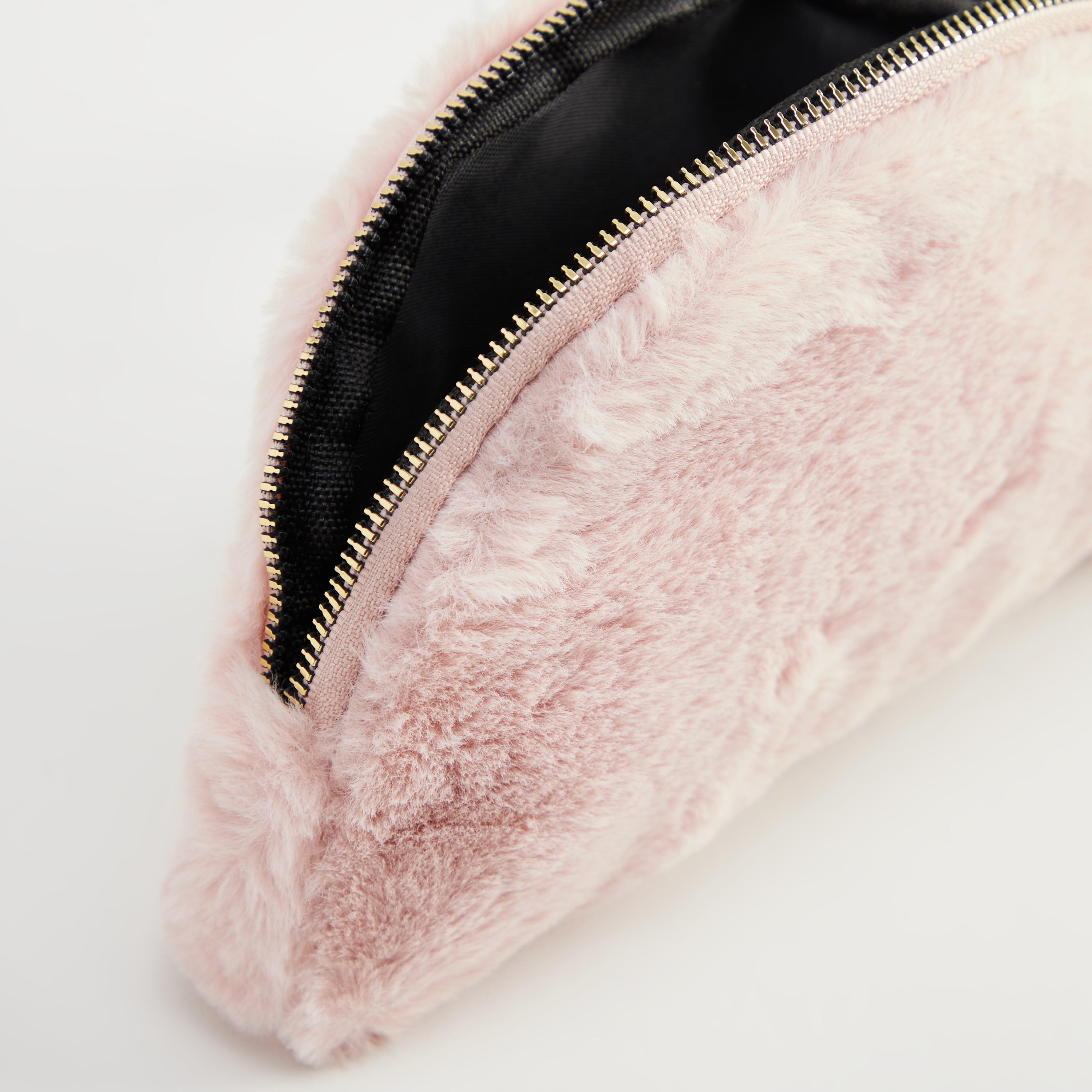 حقيبة غسيل بملمس ناعم نصف دائرة منسوجة-women-bagsandwallets-wallets-image-4