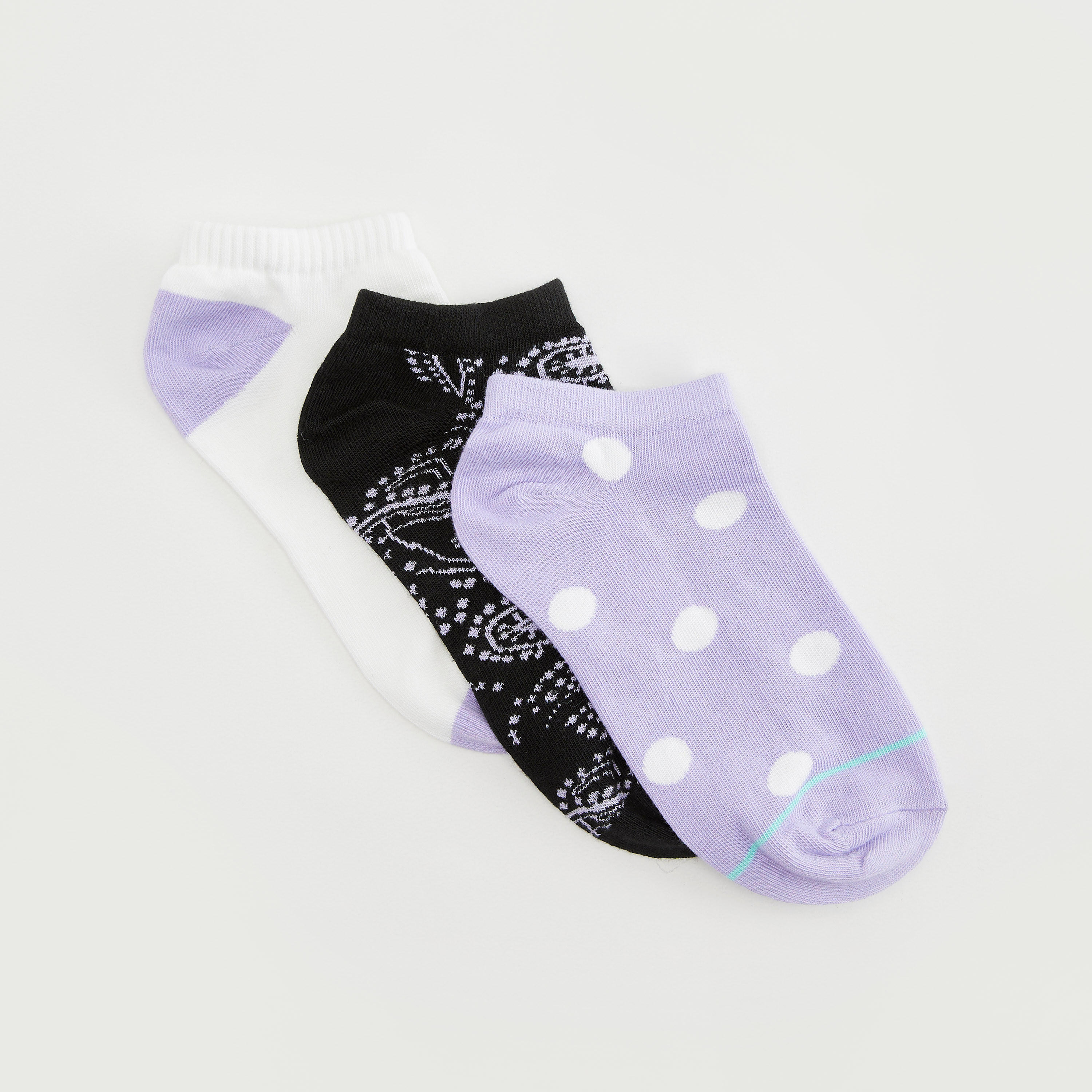 جوارب متنوعة بطول الكاحل - طقم من 3-women-socksandstockings-image-3
