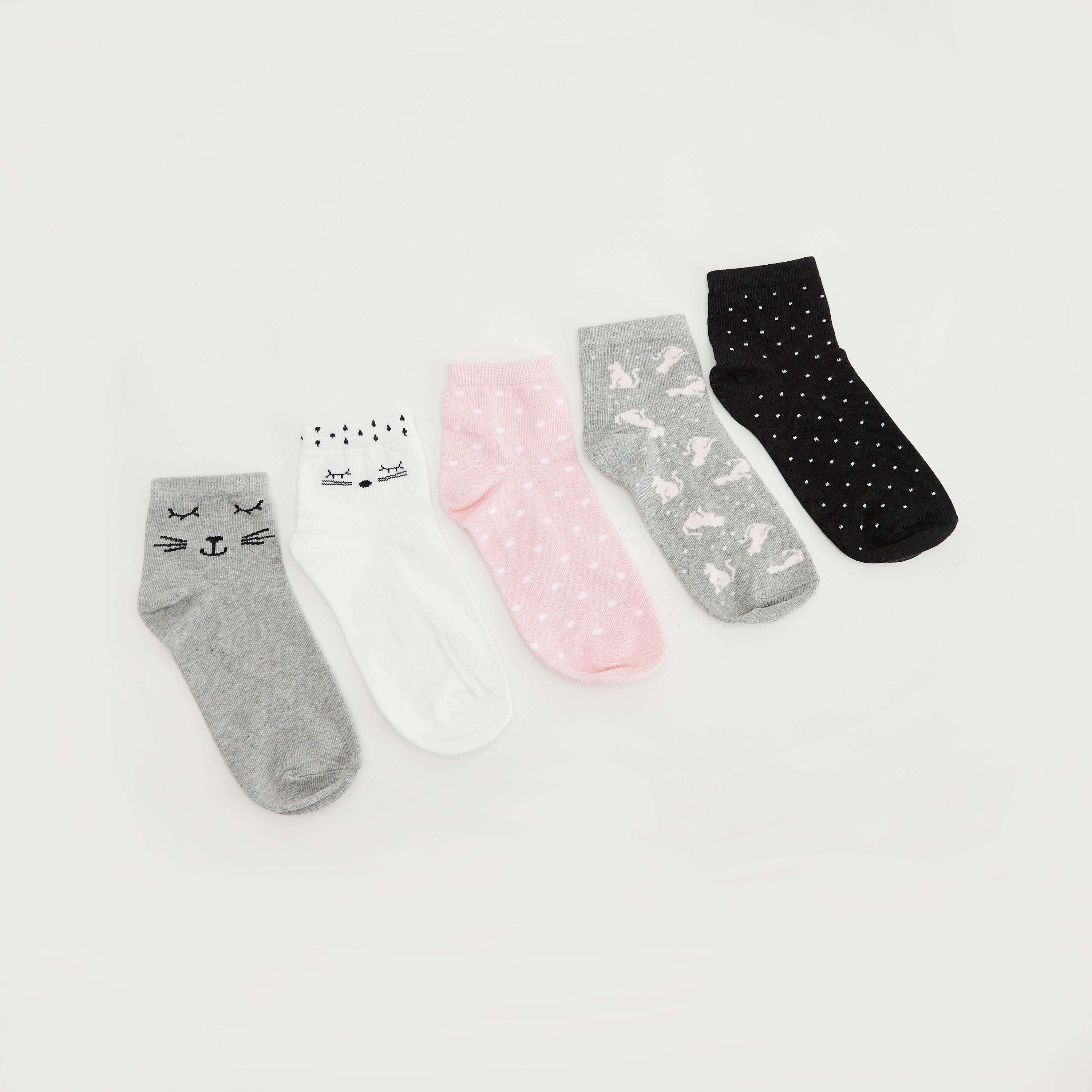 جوارب بطول الكاحل وطبعات - طقم من 5 قطع-women-socksandstockings-image-1