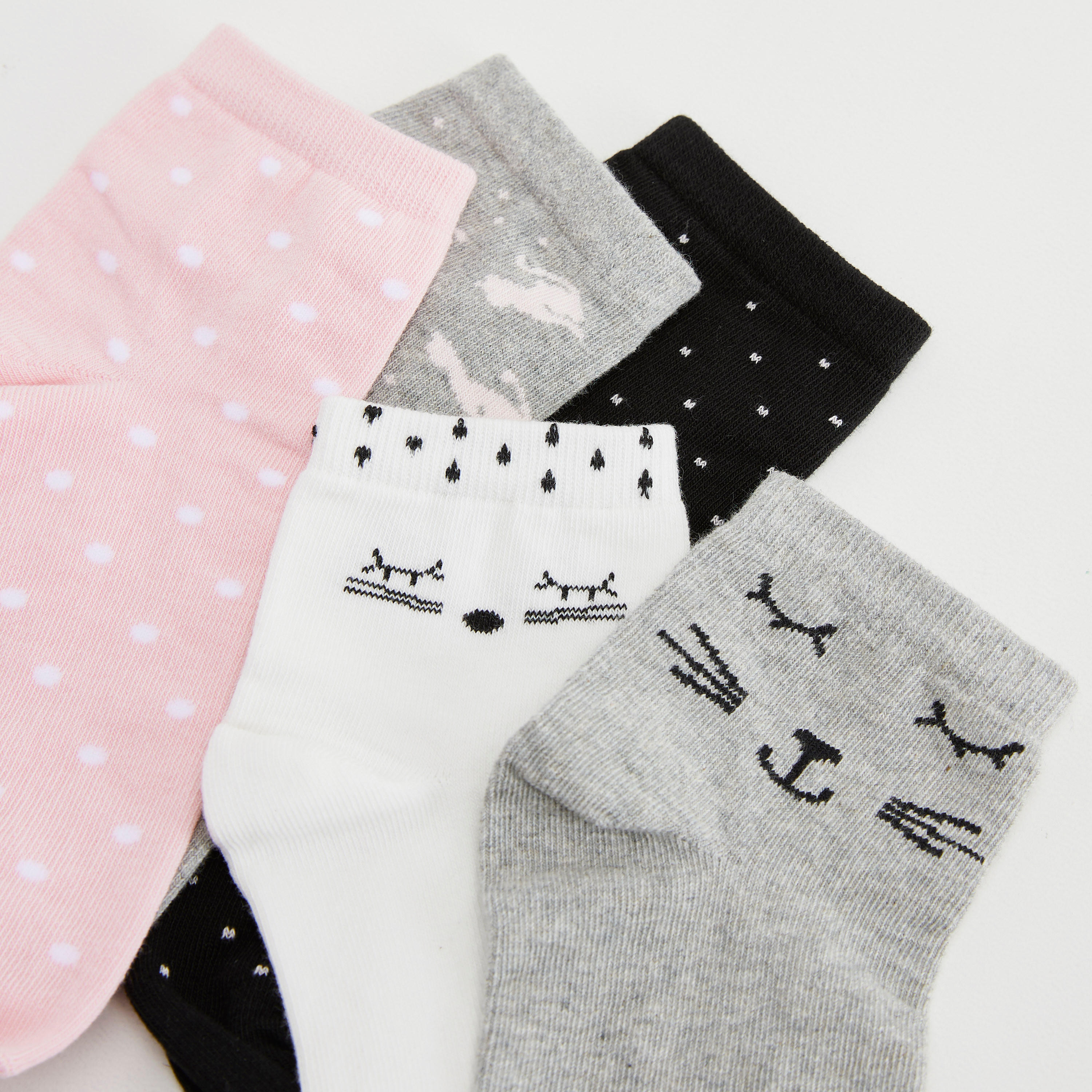 جوارب بطول الكاحل وطبعات - طقم من 5 قطع-women-socksandstockings-image-3