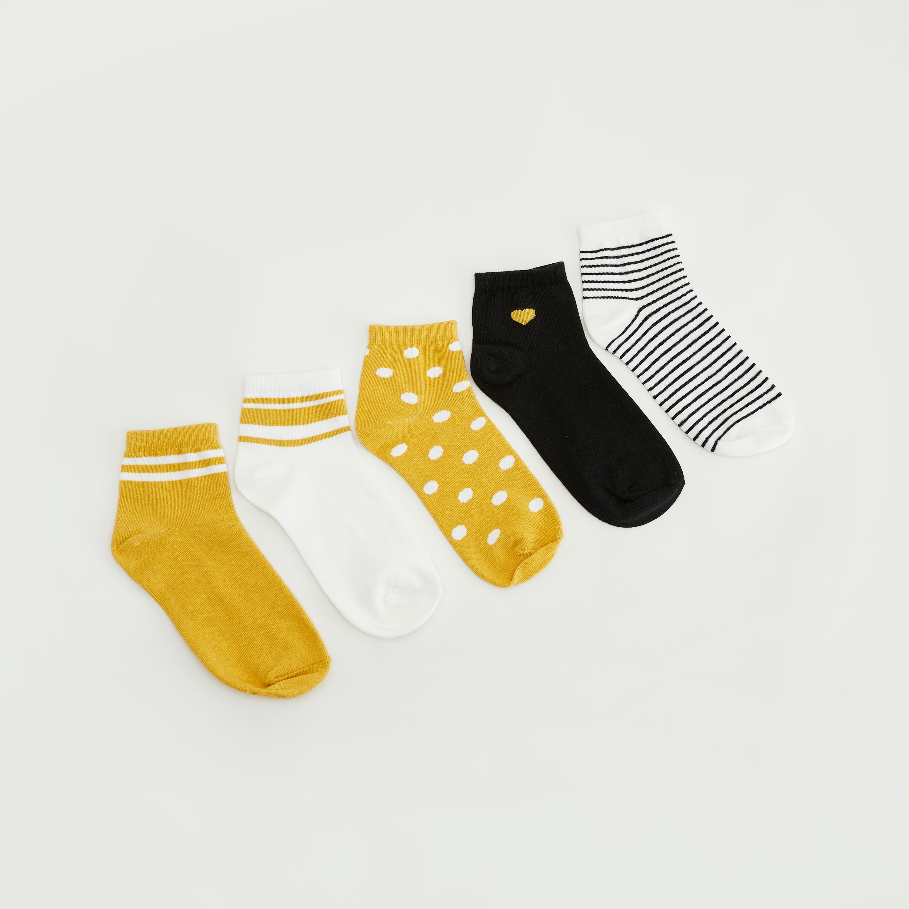 جوارب مطرّزة بطول الكاحل - طقم من 5-women-socksandstockings-image-1