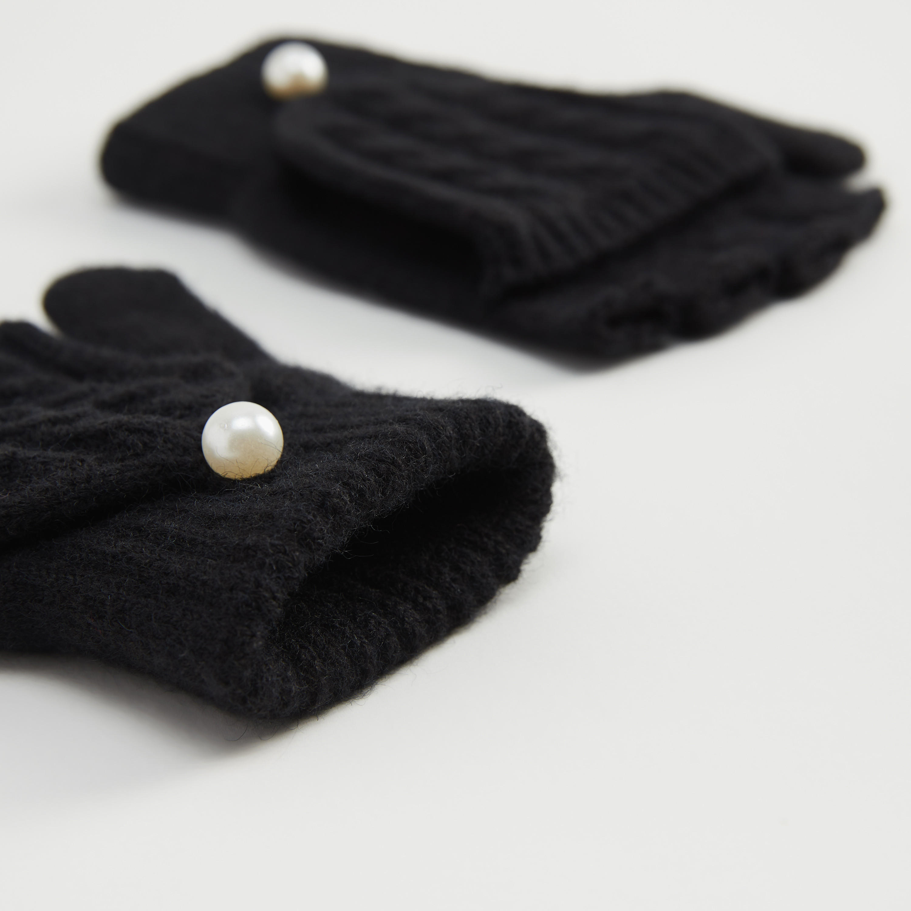 قفازات منسوجة بارزة الملمس بزينة لؤلؤ-women-clothingaccessories-gloves-image-2