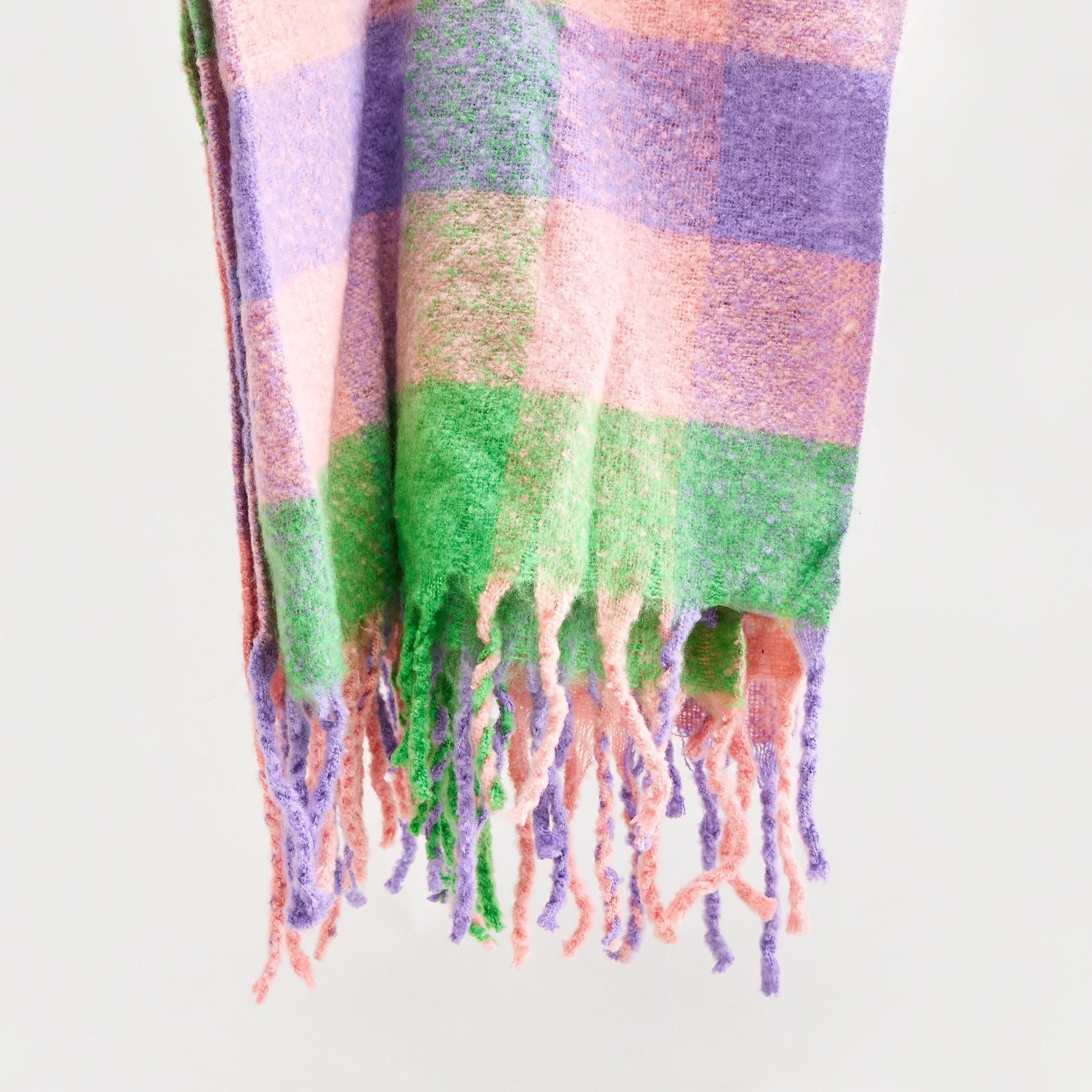 سترة فضفاضة مربعات بشراشيب-women-clothingaccessories-scarves-image-1