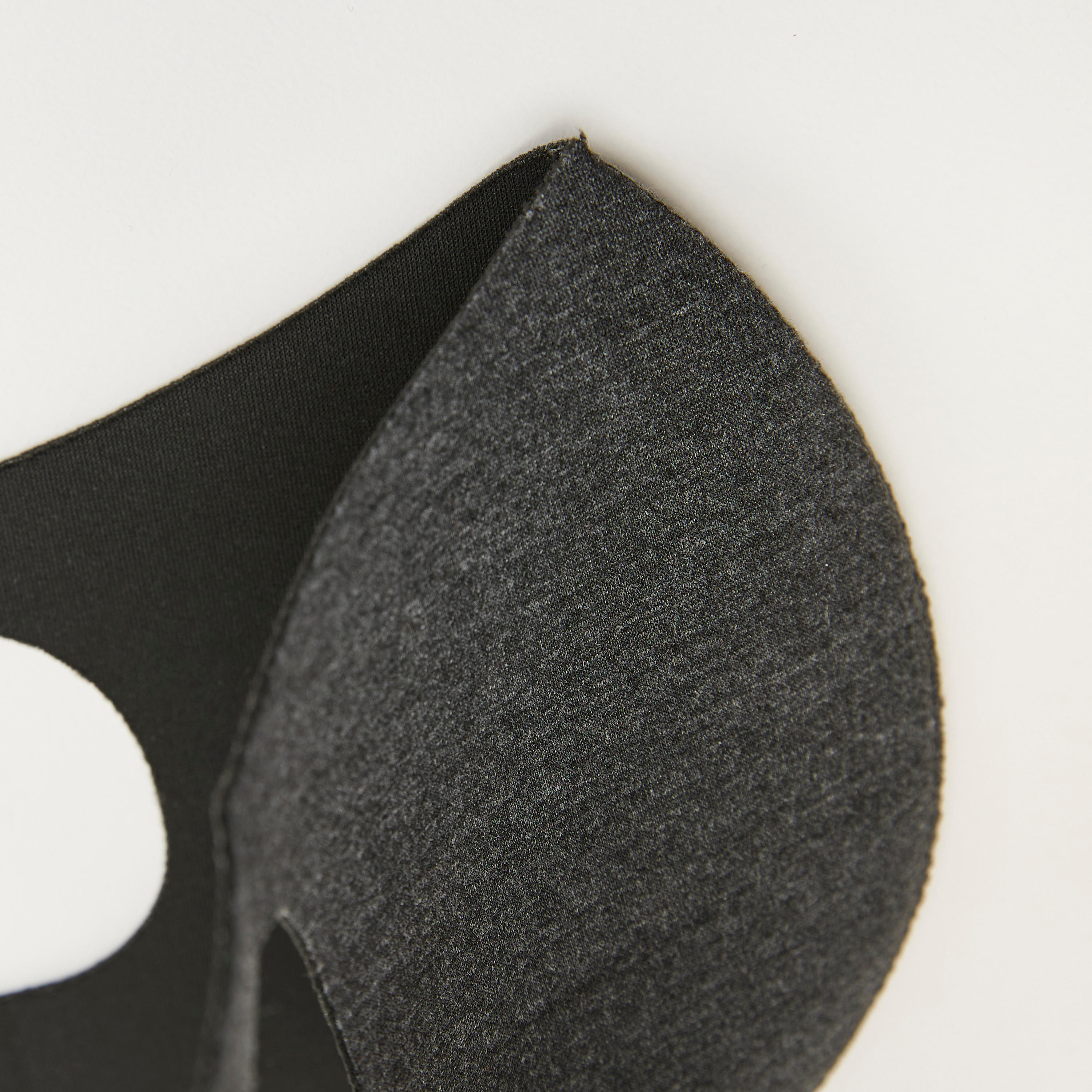قناع وجه مضاد للغبار بحلقات أذن مقطوعة بطبعات شعار من كابا-women-clothingaccessories-fashionmasks-image-4