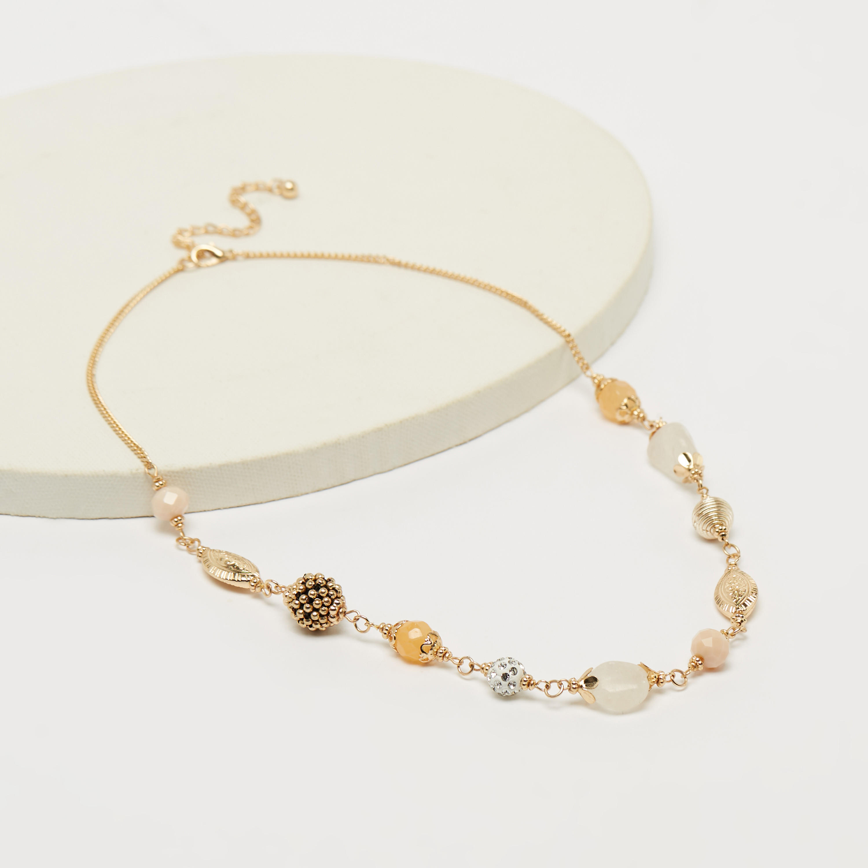قلادة مزيّنة بالخرز بمشبك إغلاق-women-watchesandjewellery-jewellery-necklacesandpendants-image-1