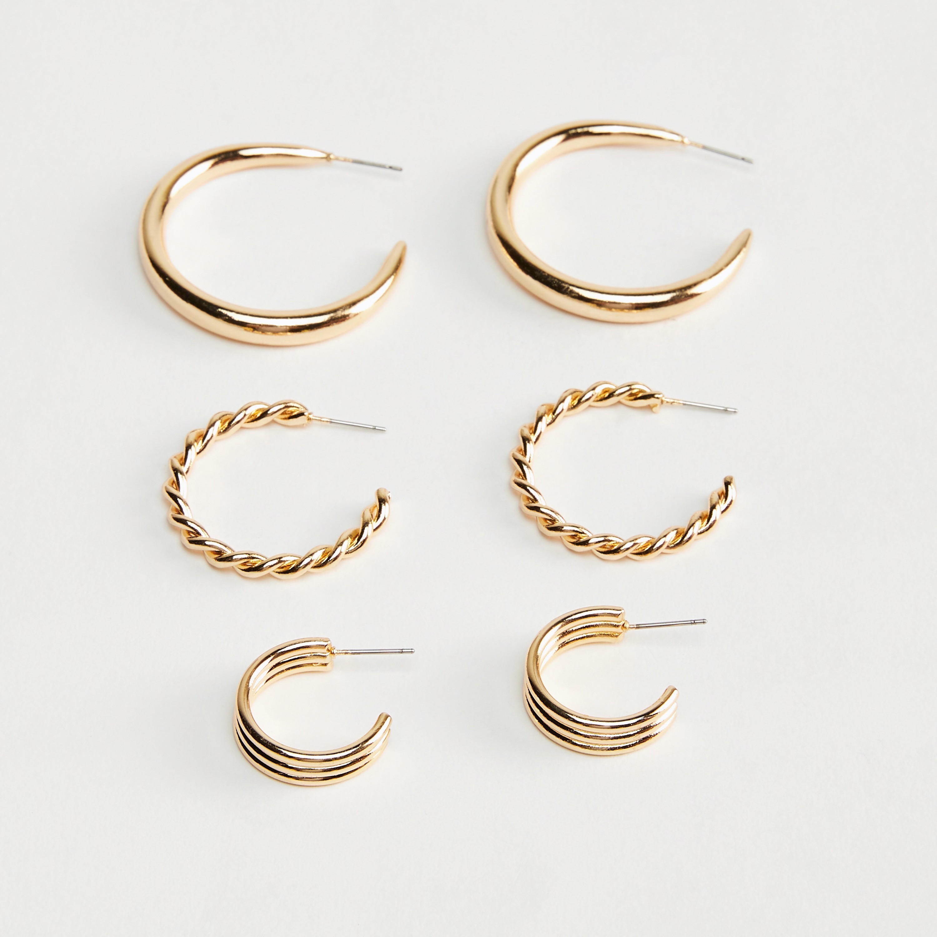 أقراط ميتاليك متنوّعة بمكبس إغلاق خلفي من جلوو - طقم من 3-women-watchesandjewellery-jewellery-earrings-image-4