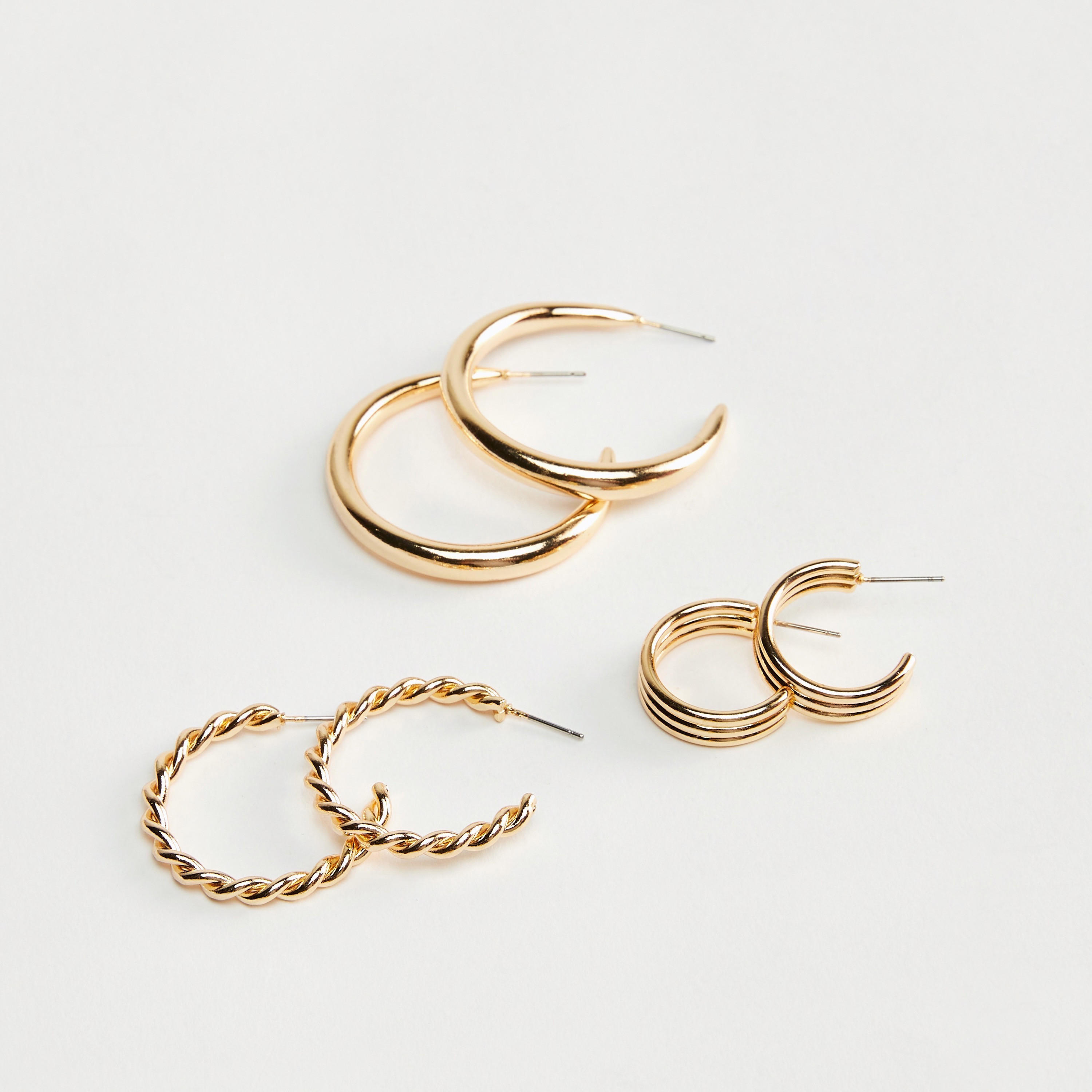 أقراط ميتاليك متنوّعة بمكبس إغلاق خلفي من جلوو - طقم من 3-women-watchesandjewellery-jewellery-earrings-image-5
