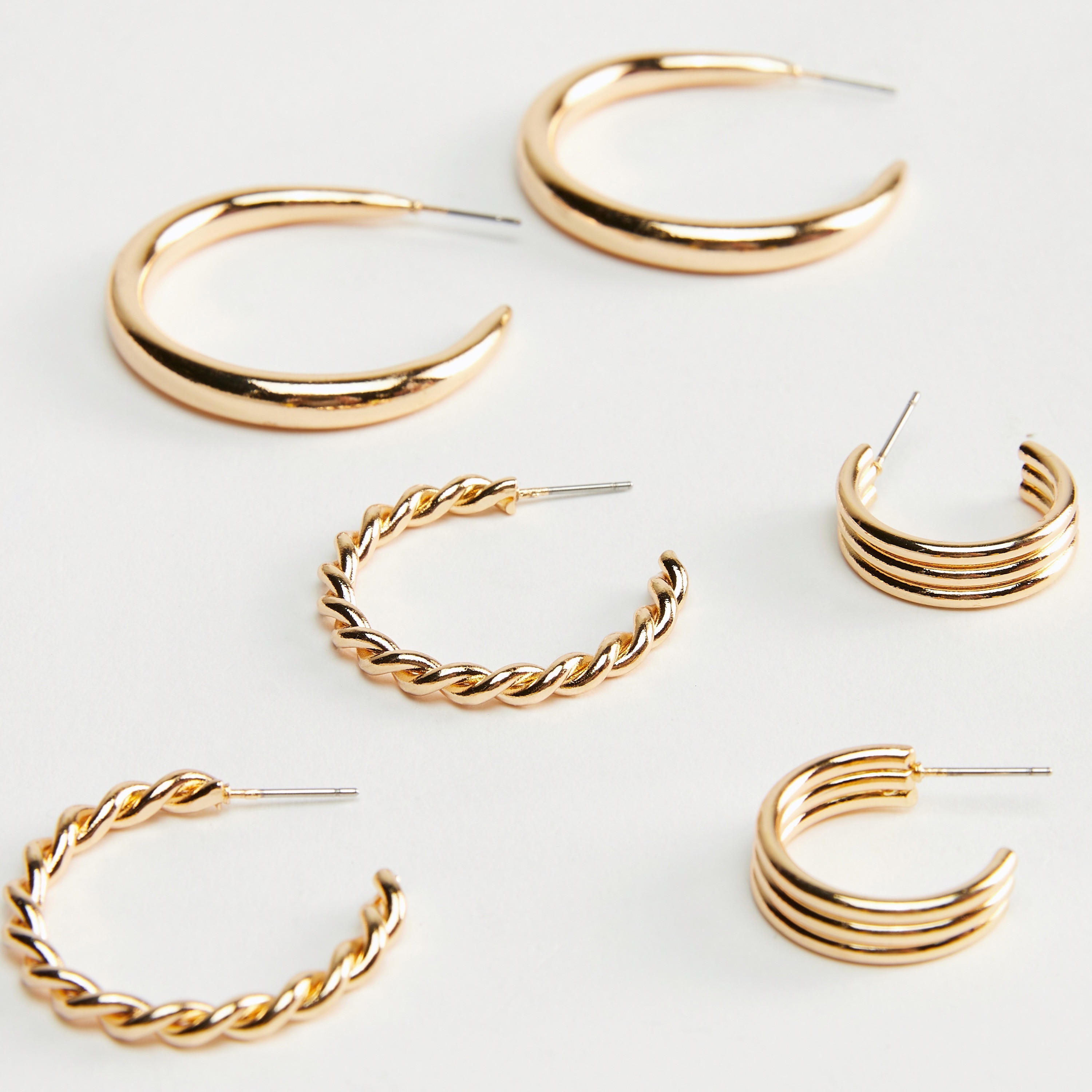 أقراط ميتاليك متنوّعة بمكبس إغلاق خلفي من جلوو - طقم من 3-women-watchesandjewellery-jewellery-earrings-image-6