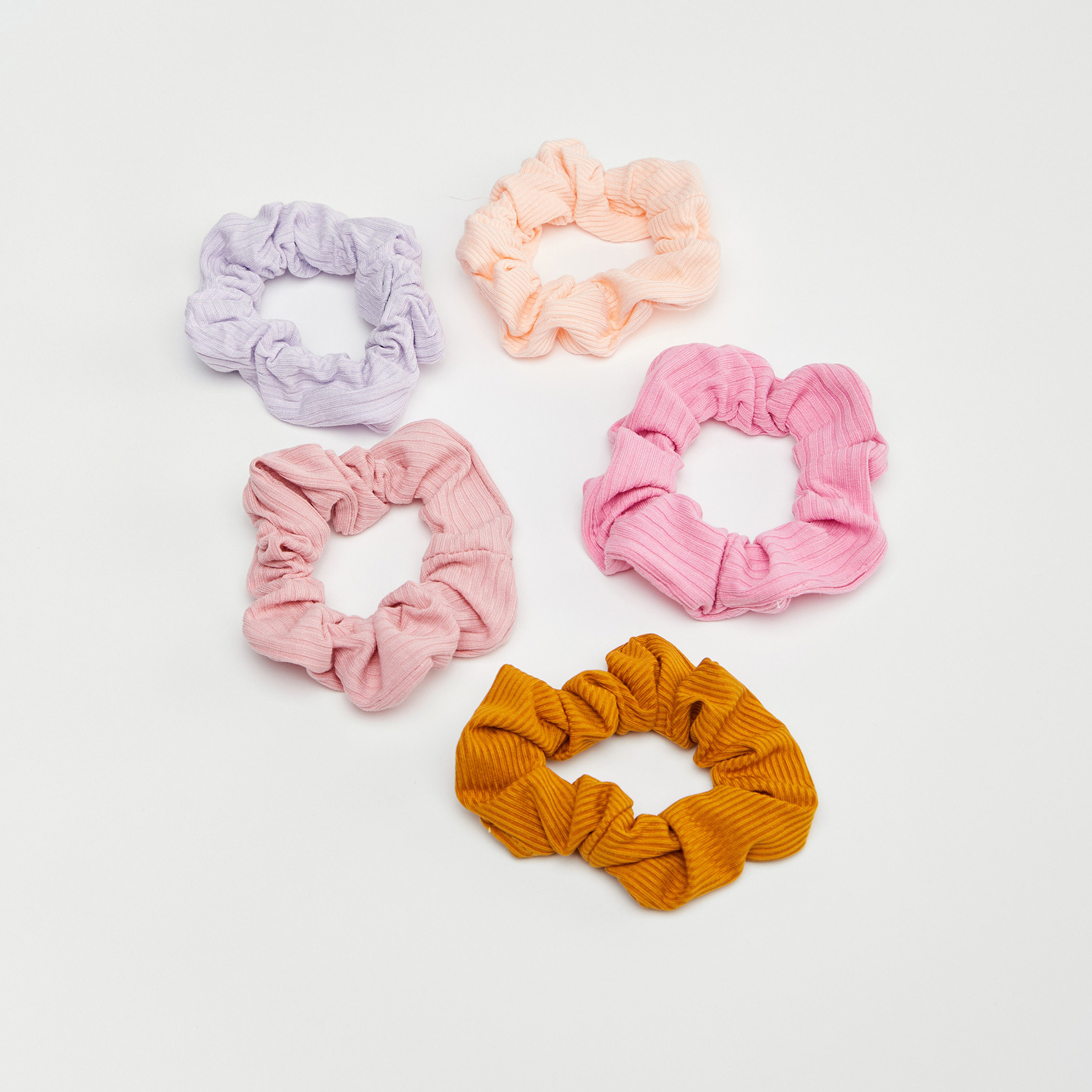 طقم سكرانشي شعر من جلوو - 5 قطع-women-hairaccessories-image-2