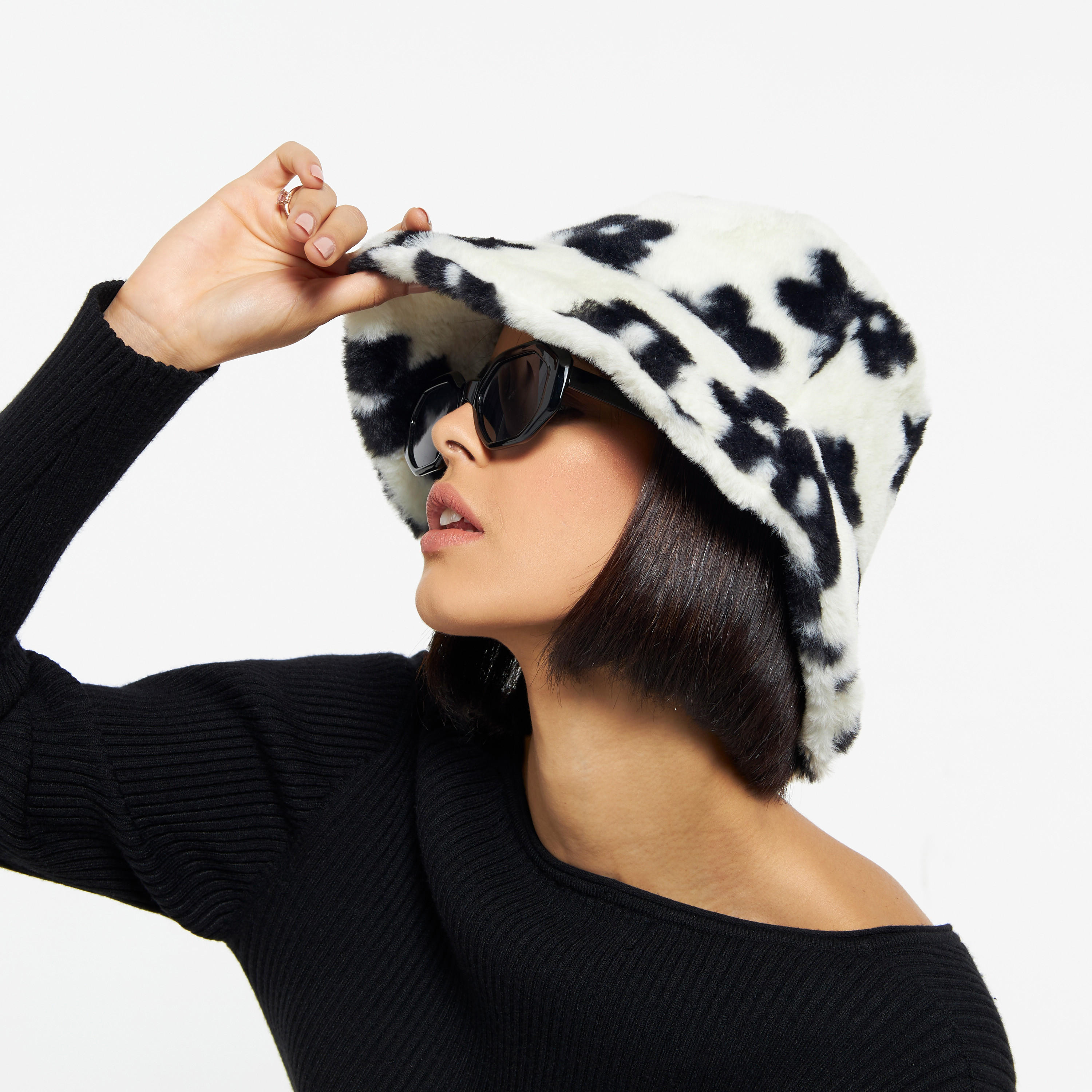 Faux Fur Flower Textured Bucket Hat-women-clothingaccessories-capsandhats-image-2