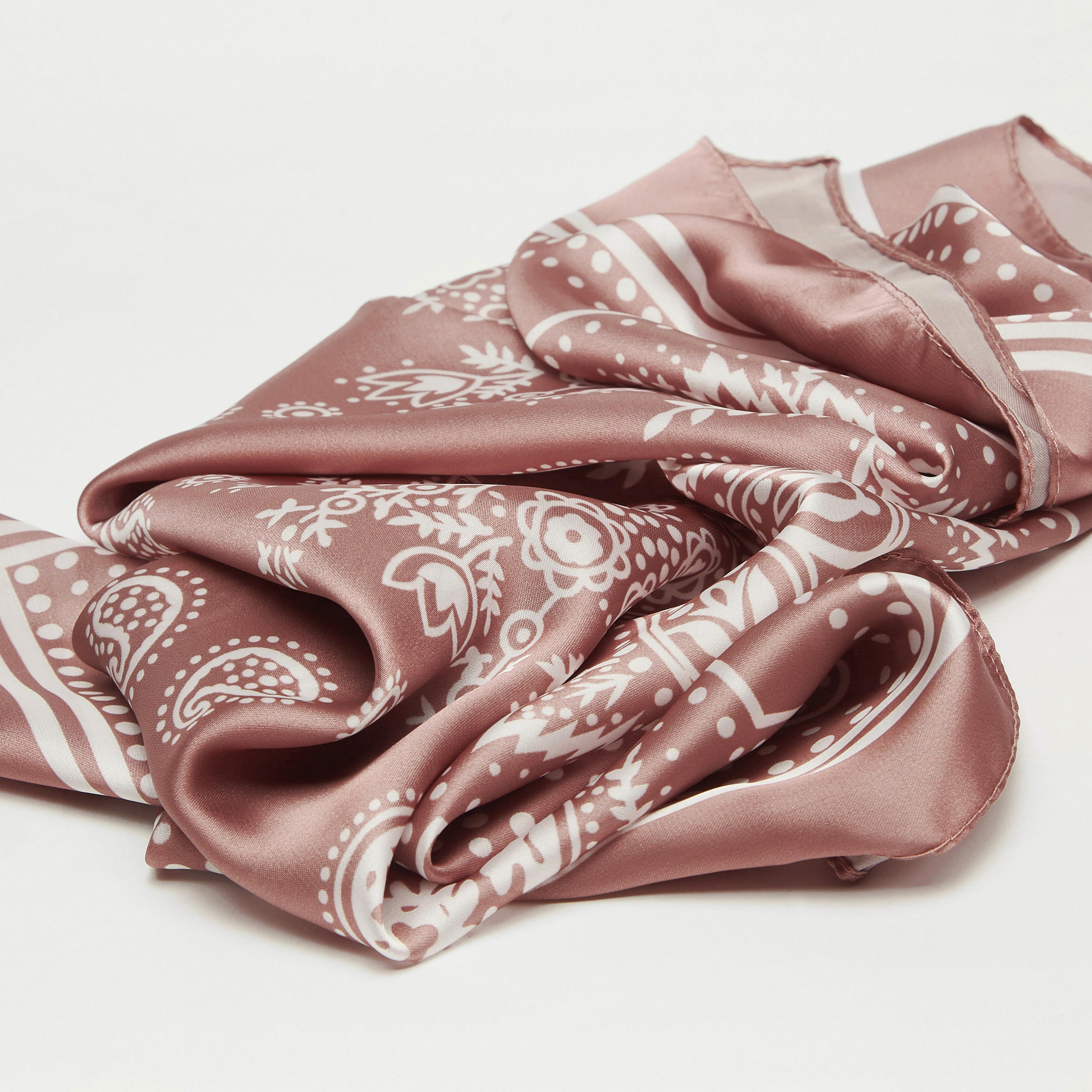 وشاح رقبة ساتن بطبعات بيزلي-women-clothingaccessories-scarves-image-3