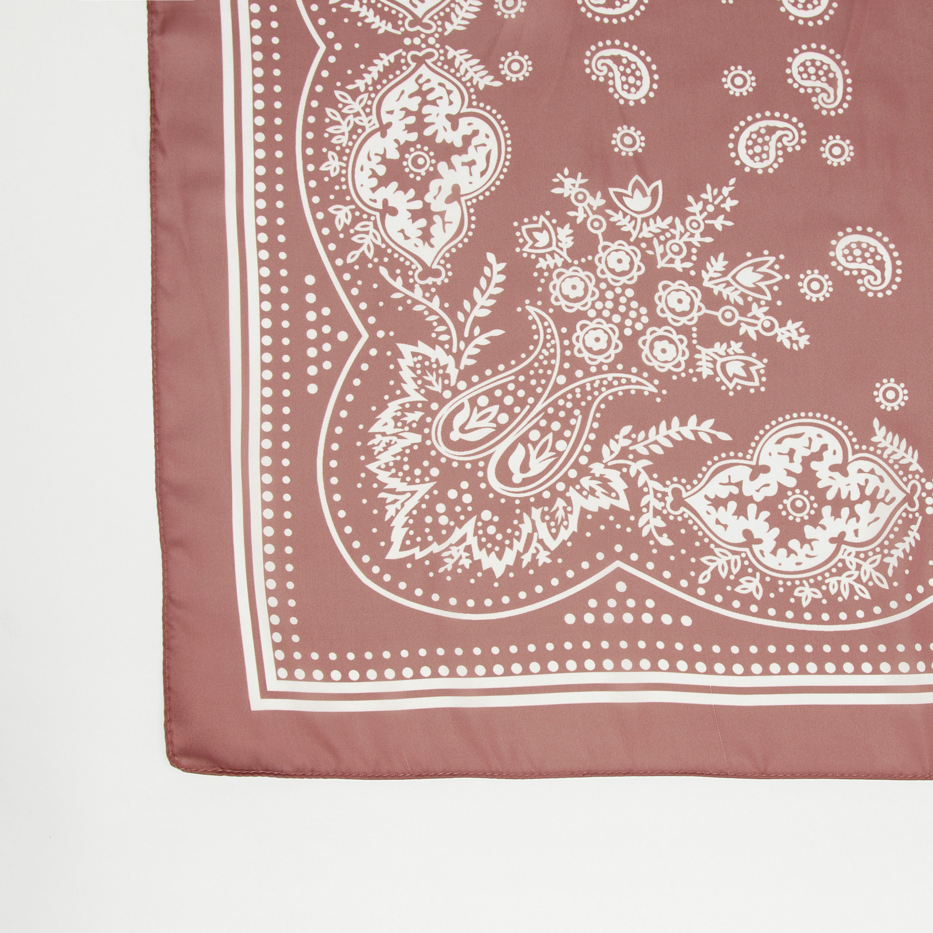 وشاح رقبة ساتن بطبعات بيزلي-women-clothingaccessories-scarves-image-4