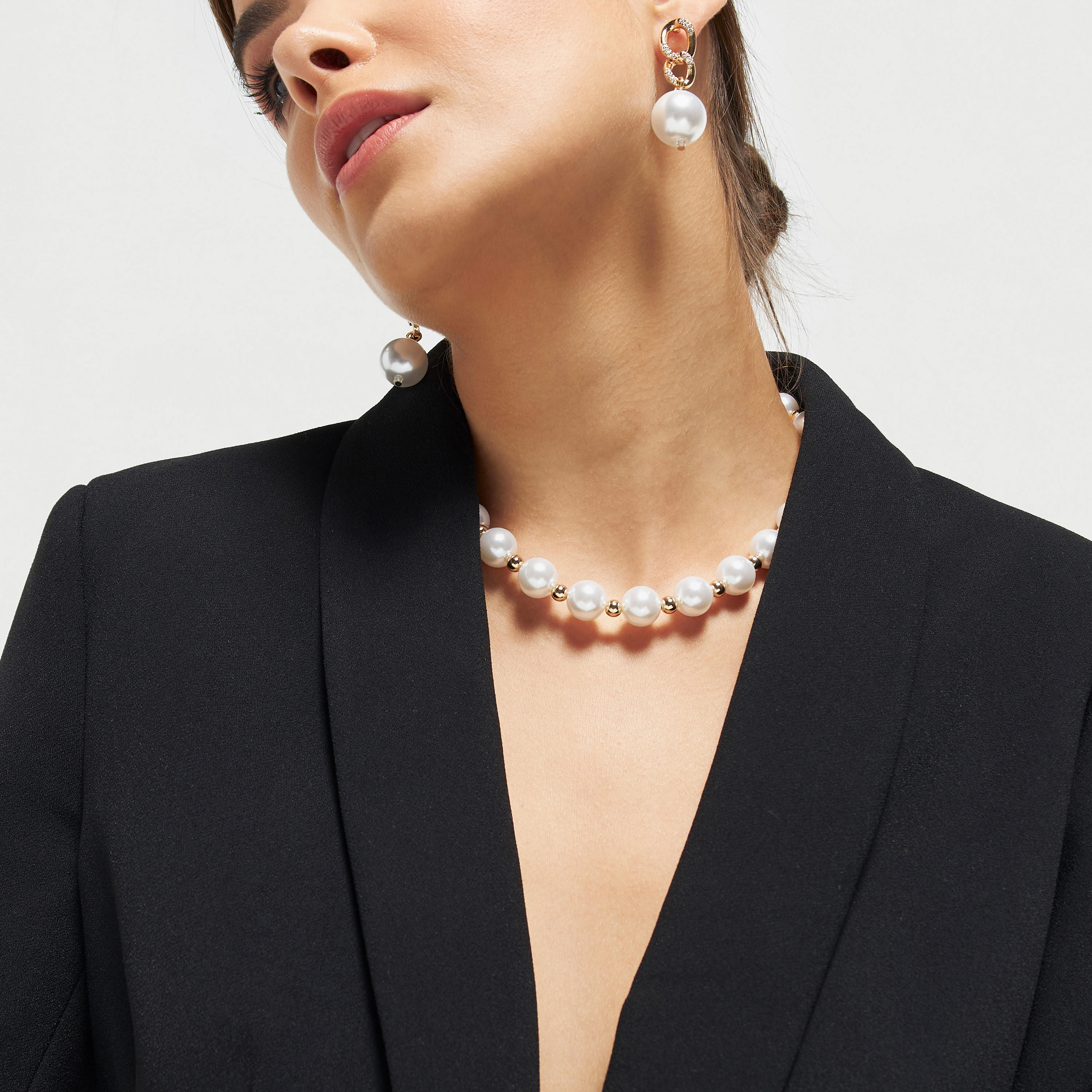 قلادة مزيّنة بالخرز بمشبك إغلاق-women-watchesandjewellery-jewellery-necklacesandpendants-image-2