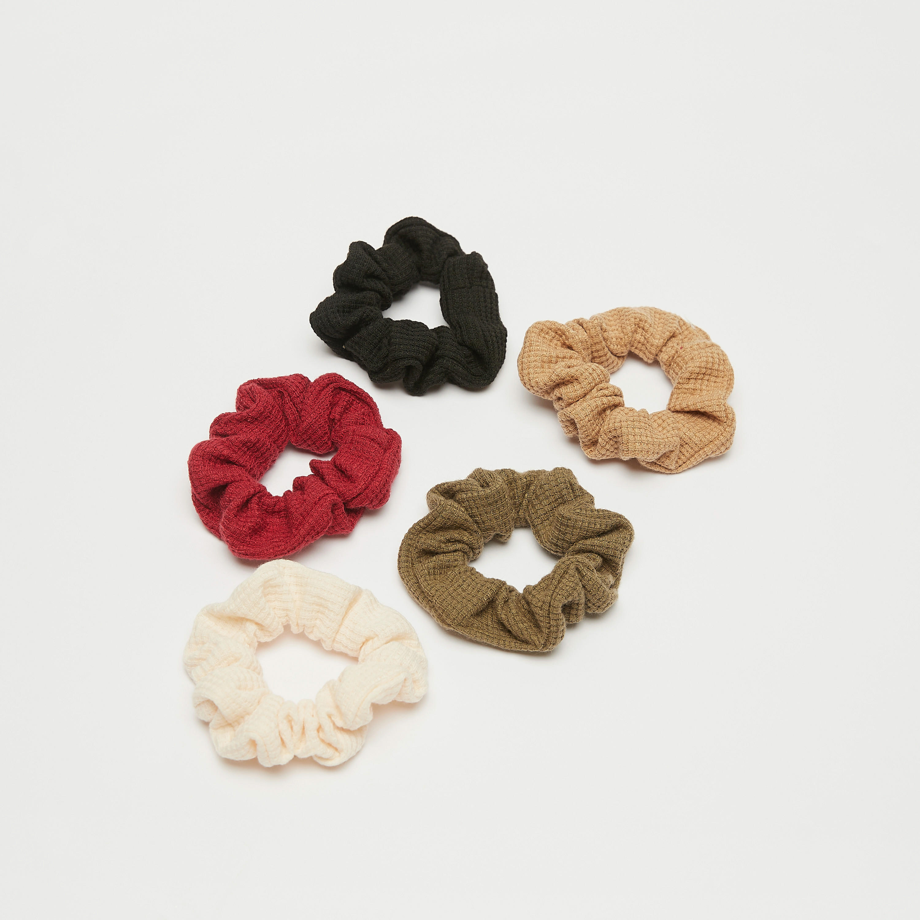 سكرانشي شعر من جلوو - طقم 5 قطع-women-hairaccessories-scrunchies-image-2
