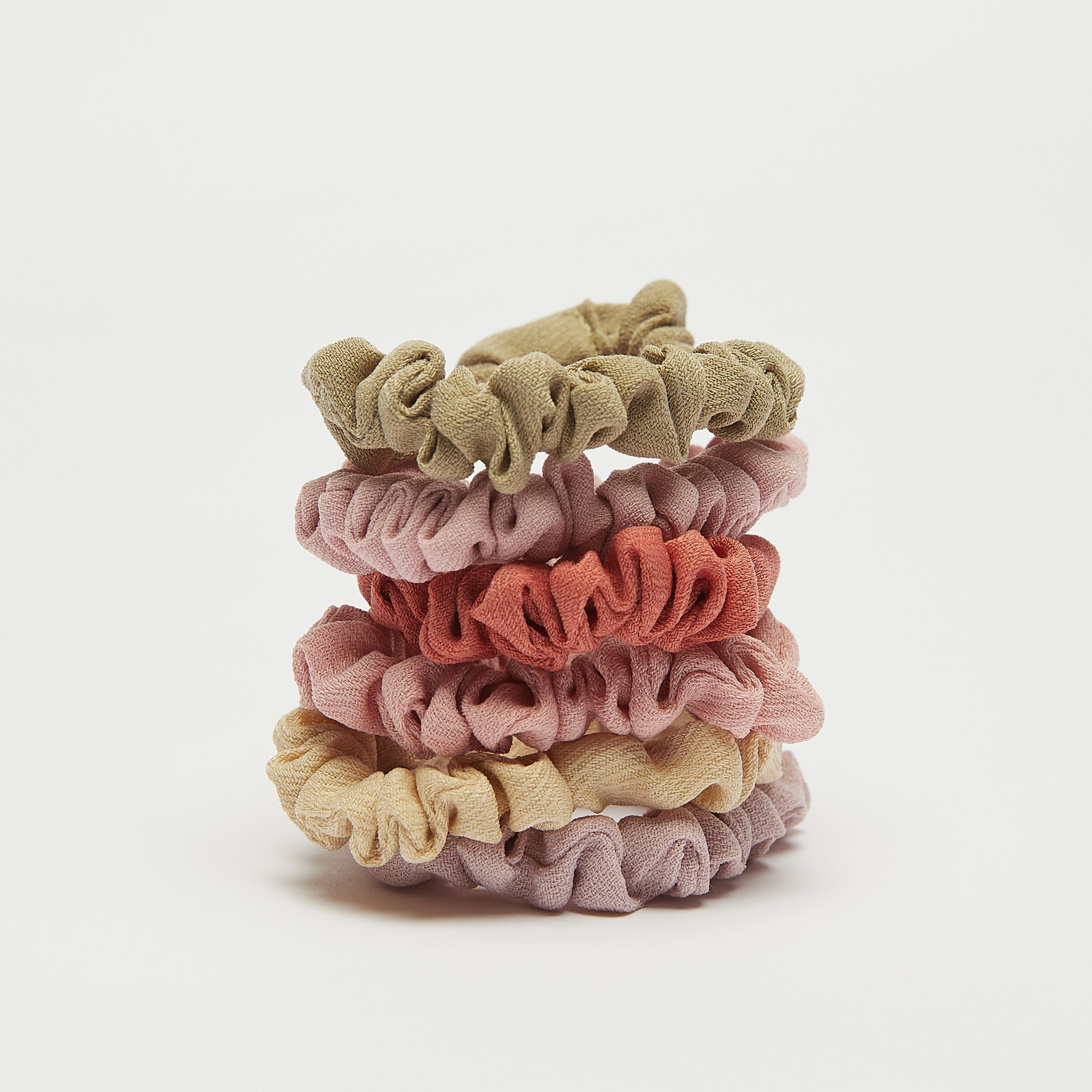 سكرانشي شعر مطاطي من جلوو - طقم 6 قطع-women-hairaccessories-image-1