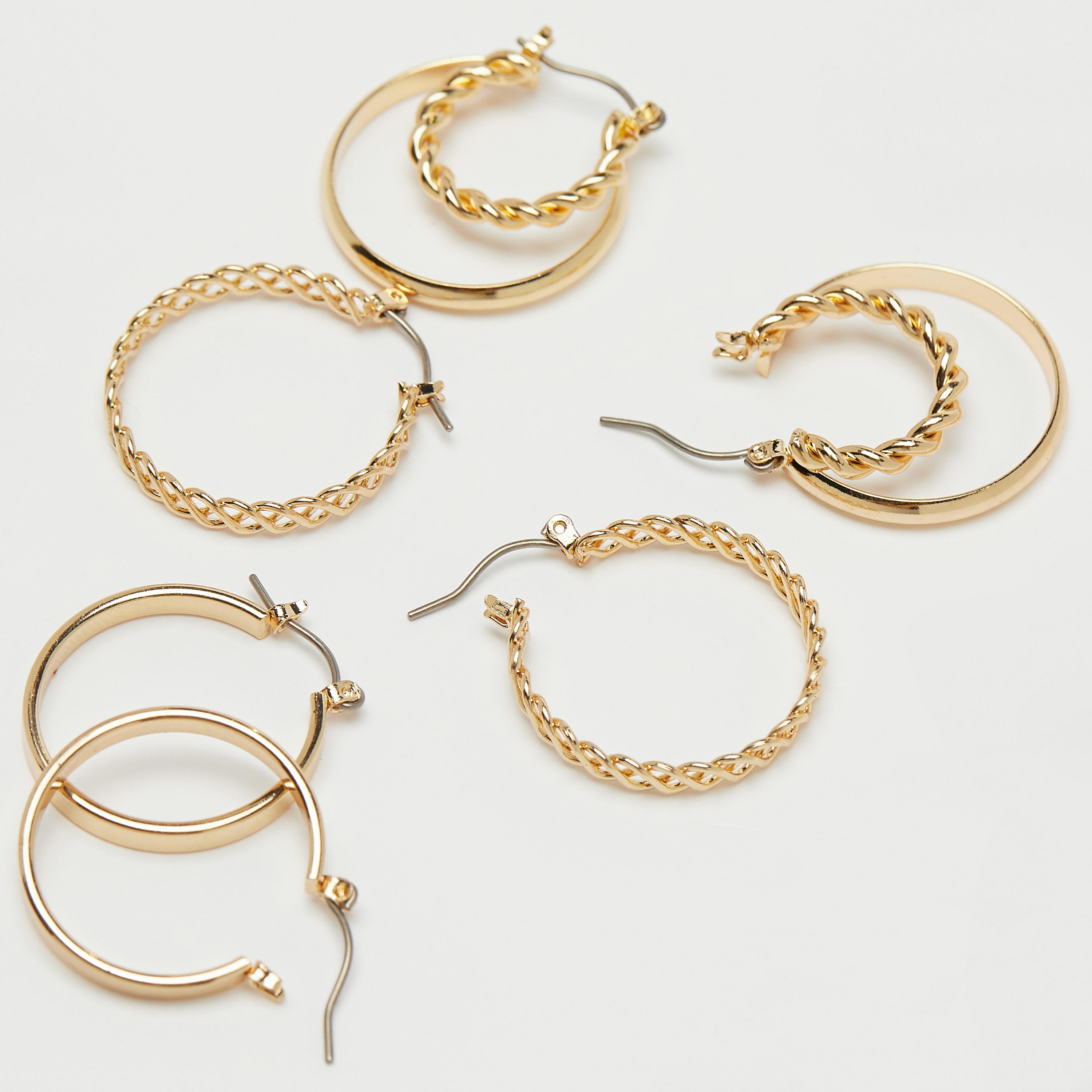 أقراط بارزة الملمس بمكبس إغلاق خلفي من جلوو - طقم 3 أزواج-women-watchesandjewellery-jewellery-earrings-image-3