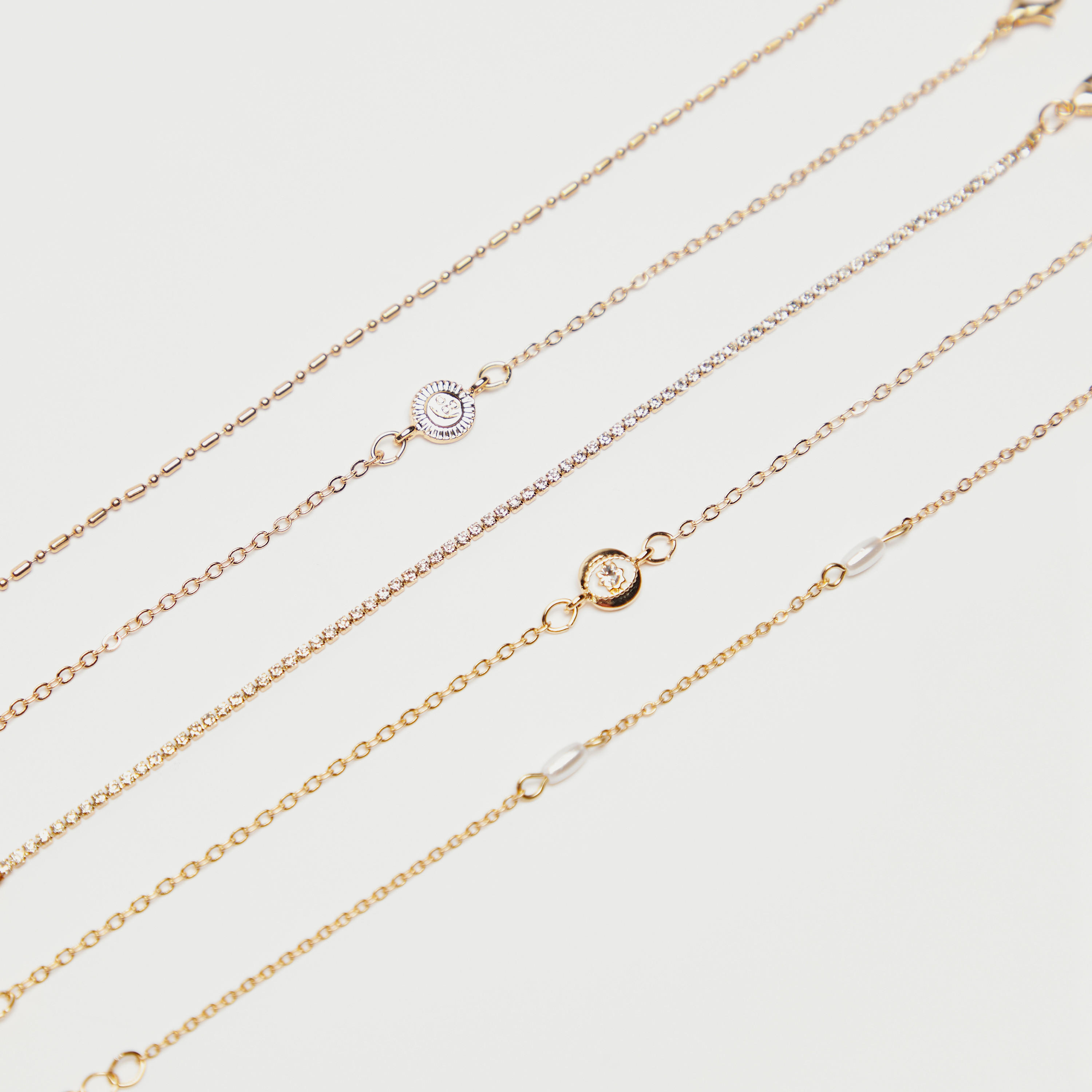 أساور من جلوو - طقم 5 قطع متنوّعة-women-watchesandjewellery-jewellery-banglesandbracelets-image-4