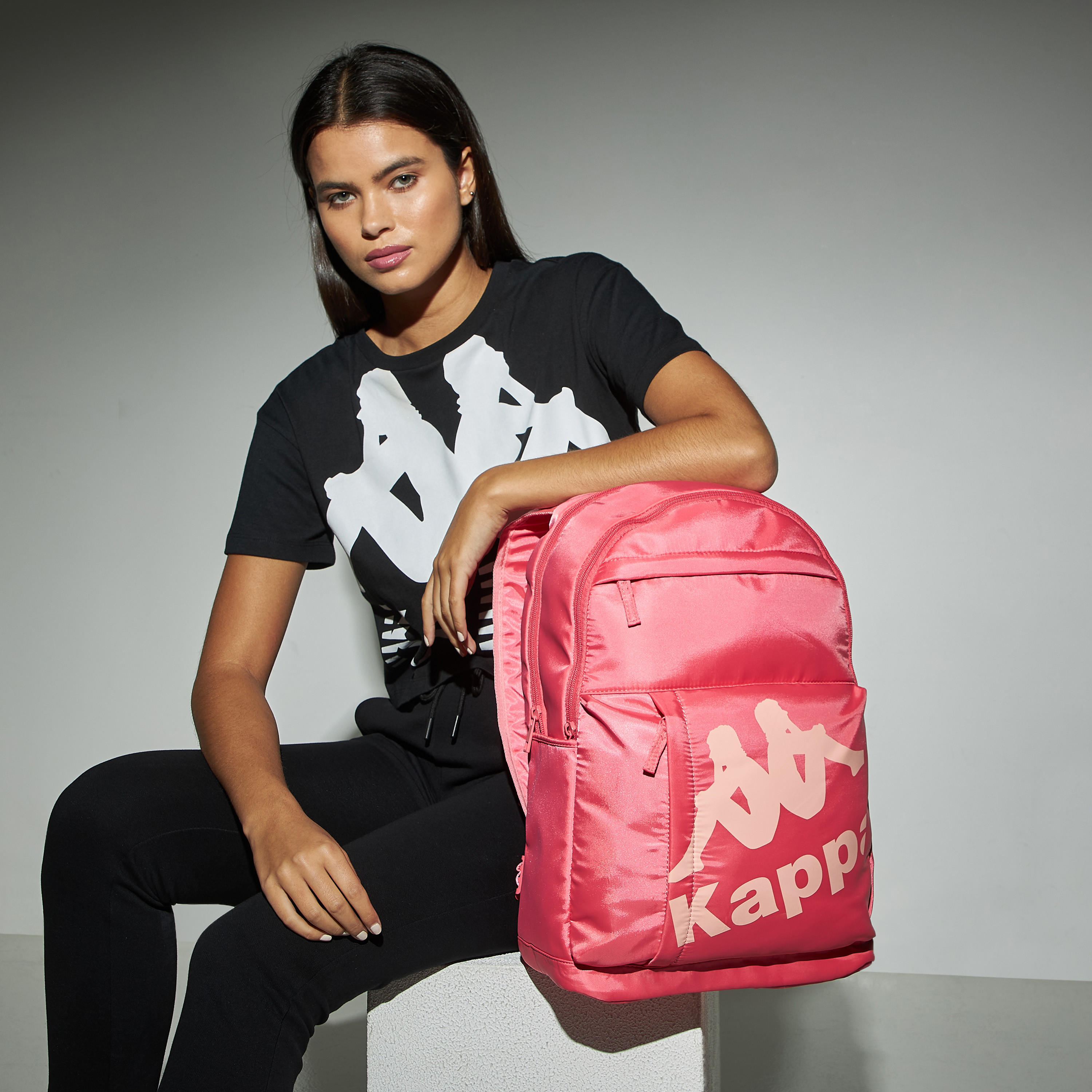 شنطة ظهر بطبعات شعار وحمّالات كتف قابلة للتعديل من كابا-women-clothing-sportswearandactivewear-accessories-image-4