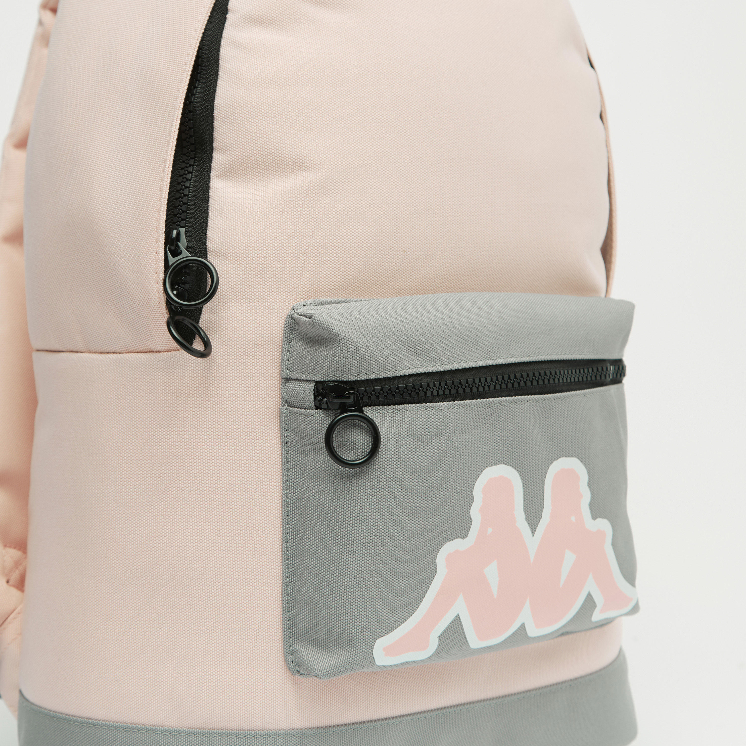 شنطة ظهر بأحزمة قابلة للتعديل وسحّاب إغلاق وطبعات شعار من كابا-women-clothing-sportswearandactivewear-accessories-image-4
