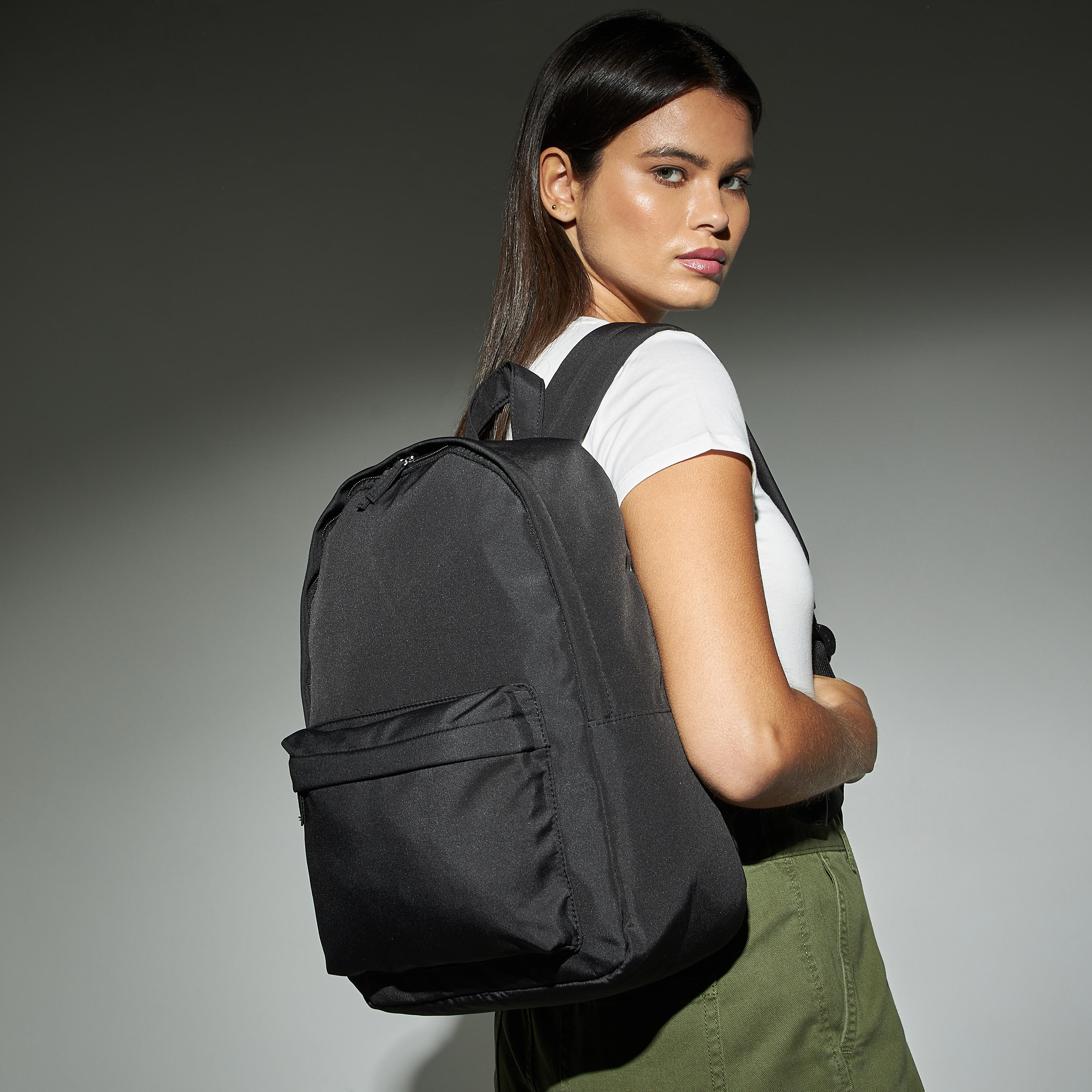 شنطة ظهر سادة بسحّاب إغلاق وأحزمة قابلة للتعديل-women-bagsandwallets-backpacks-image-2