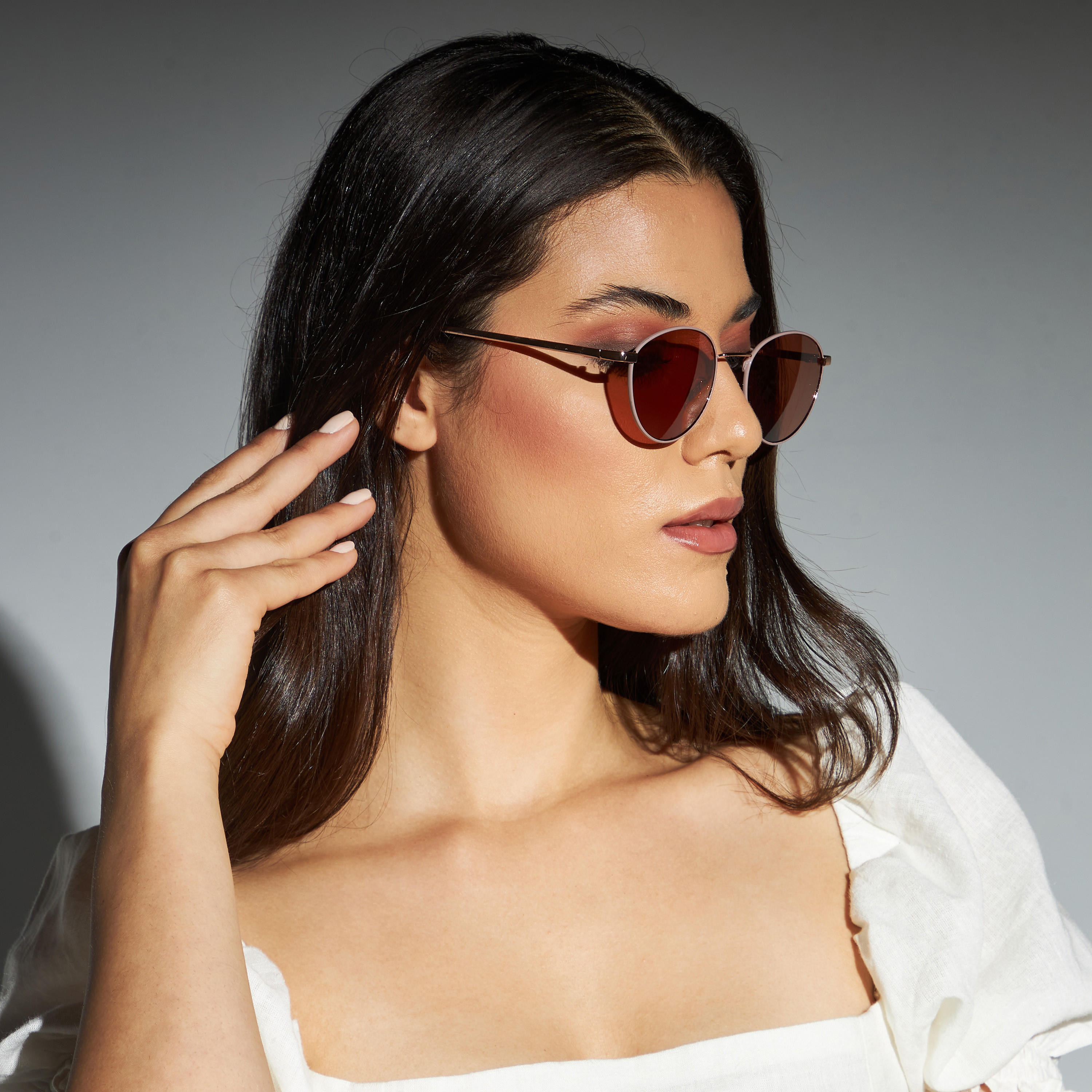 نظارة شمسية بعدسات ملونة وإطار كامل ووسادات أنف-women-sunglasses-image-2