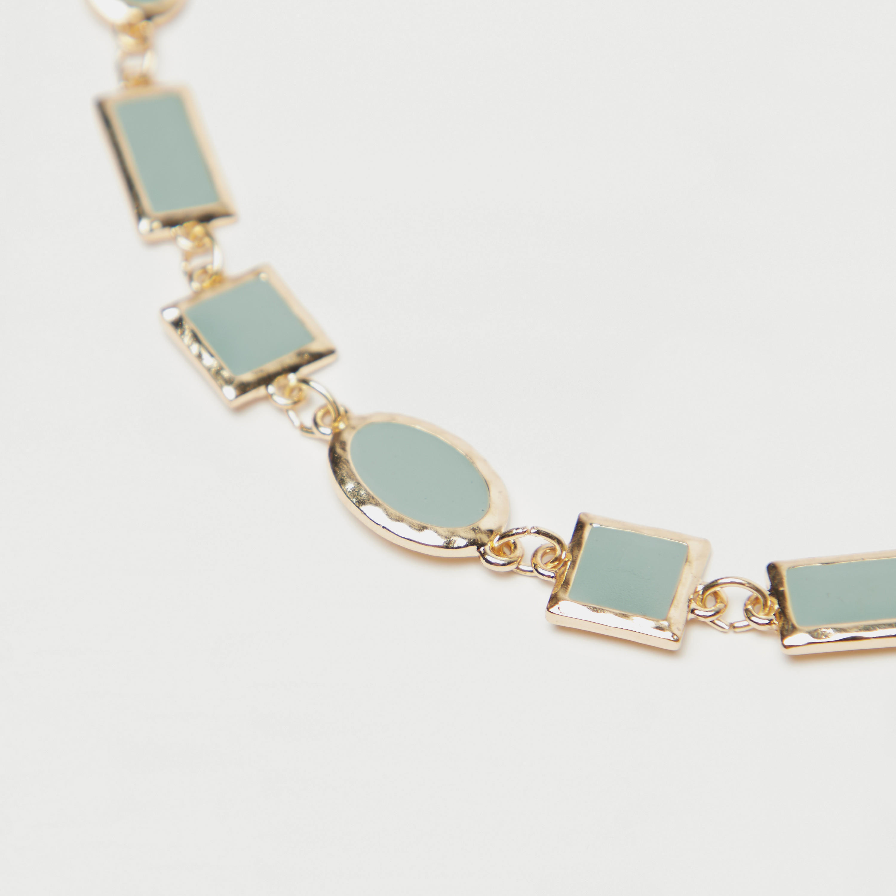 قلادة مزيّنة بمشبك إغلاق-women-watchesandjewellery-jewellery-necklacesandpendants-image-3