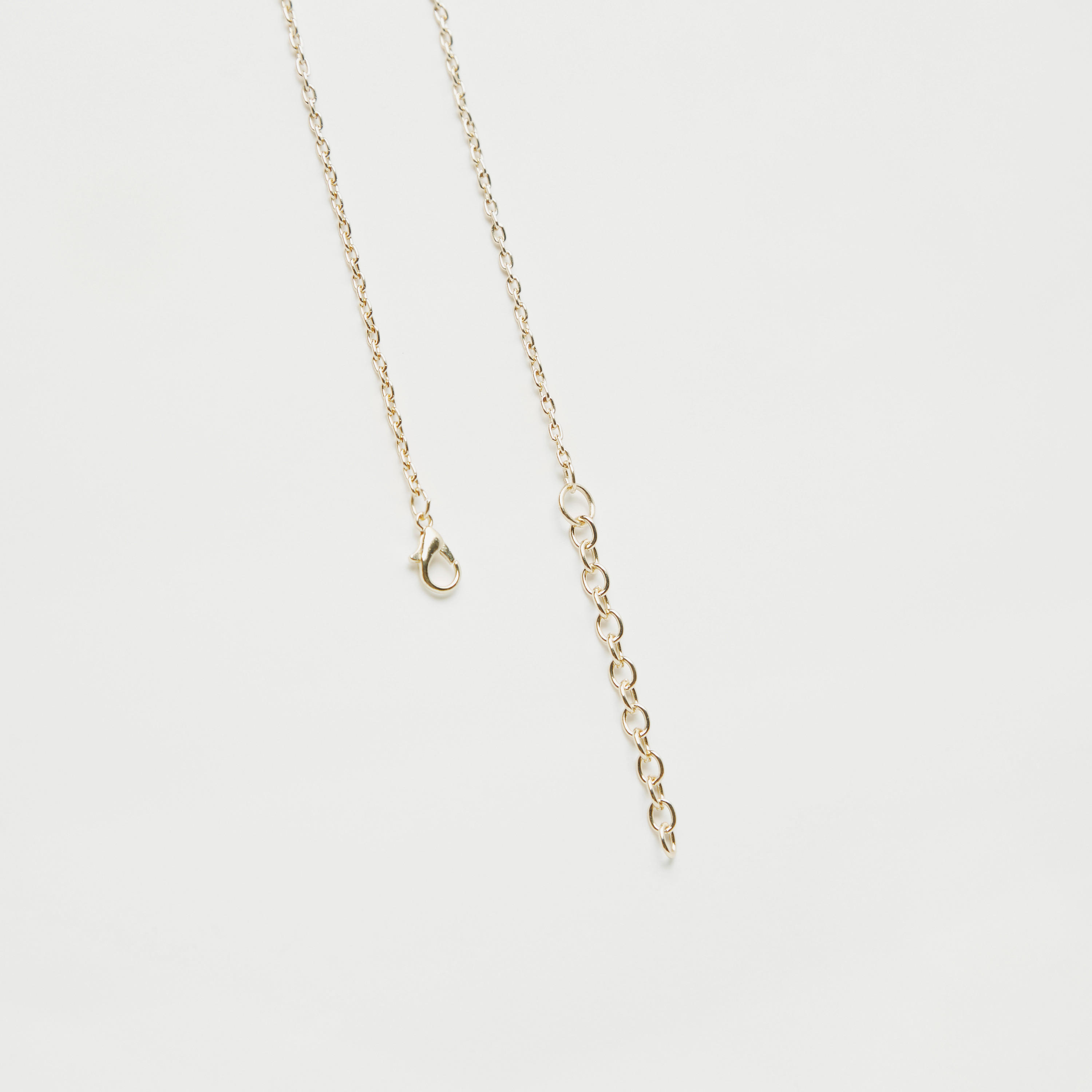 قلادة سلسلة مزينة بمشبك إغلاق-women-watchesandjewellery-jewellery-necklacesandpendants-image-4