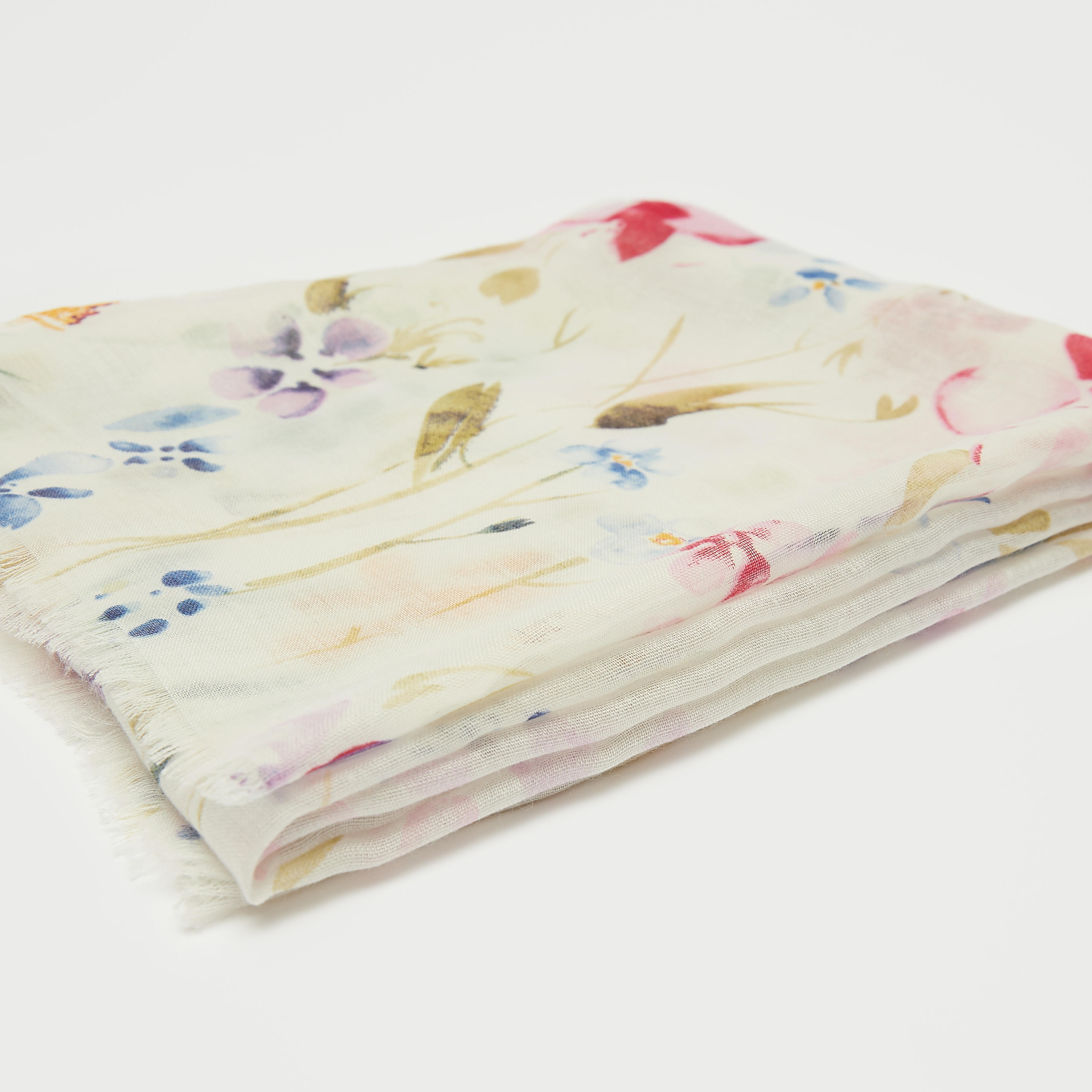 وشاح مزين بطبعات أزهار من جلو-women-clothingaccessories-scarves-image-2
