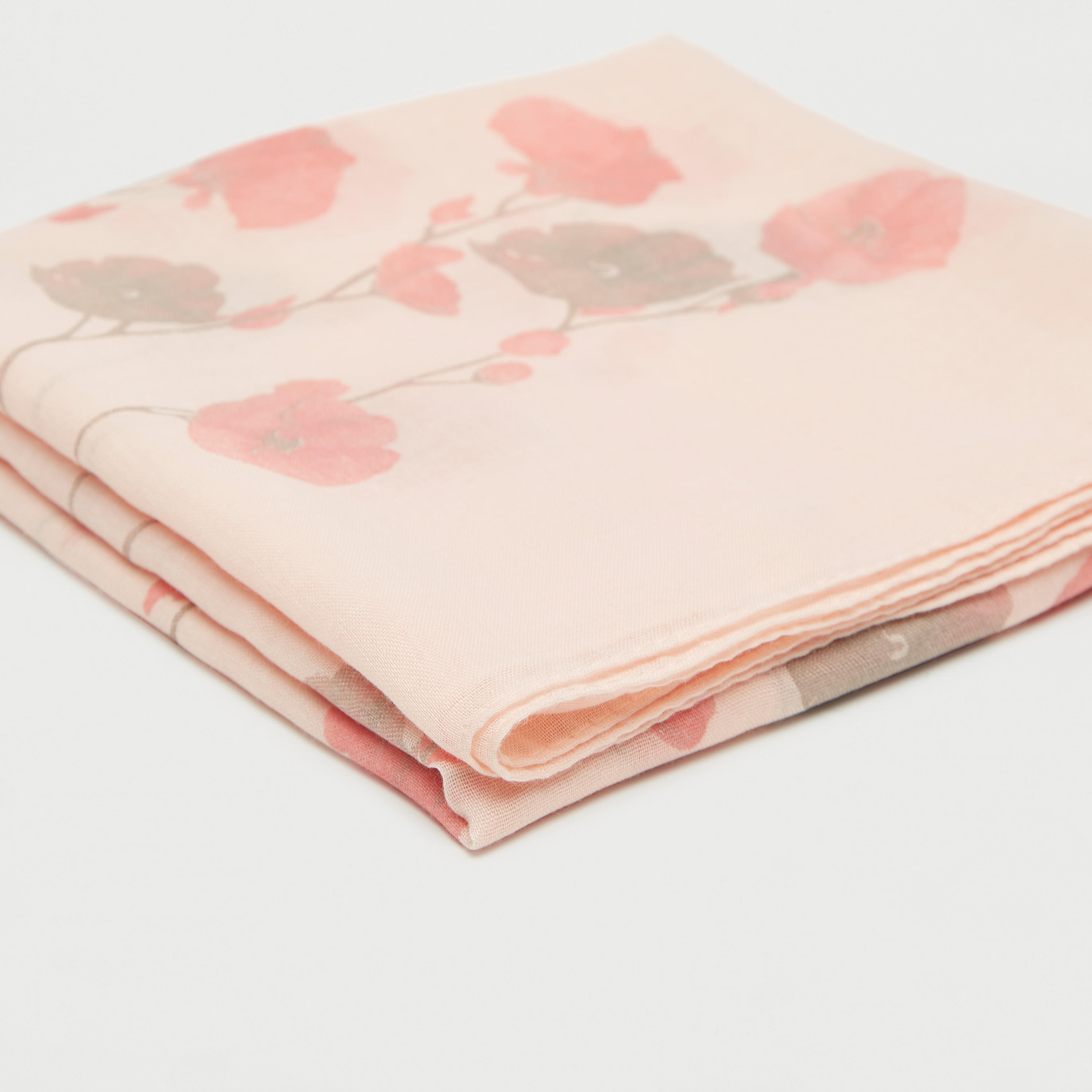 وشاح بطبعات أزهار من جلو-women-clothingaccessories-scarves-image-1