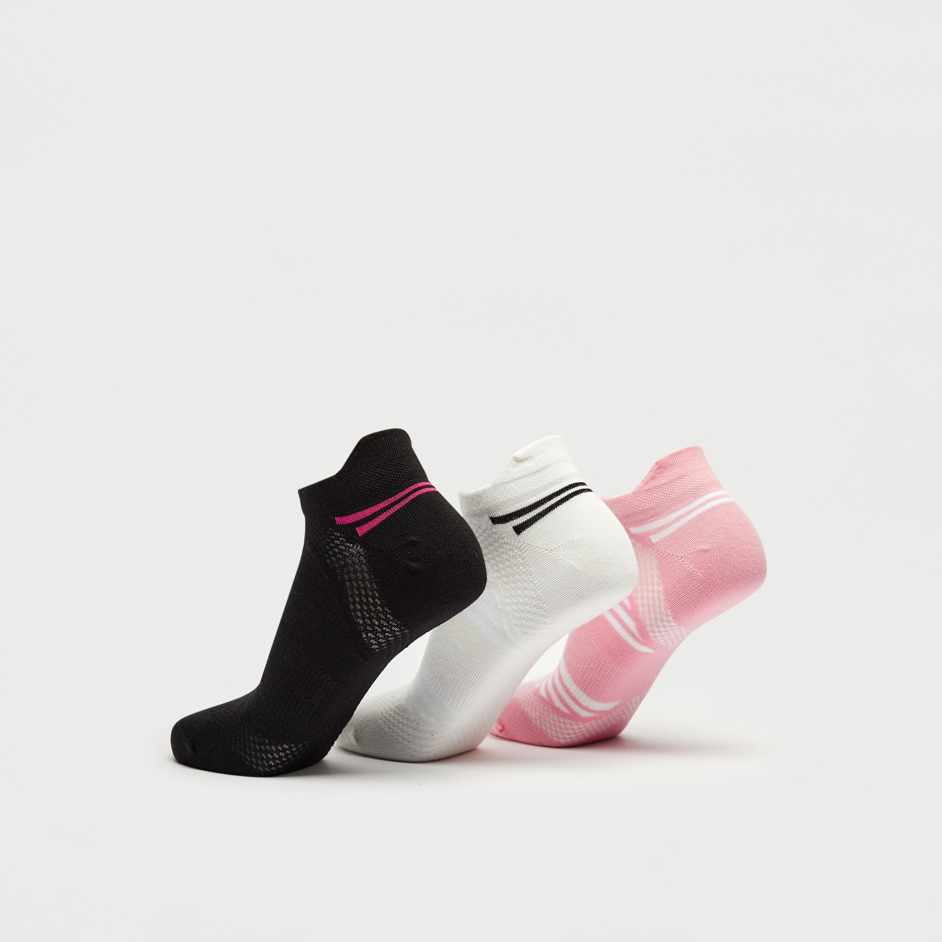 جوارب رياضية بارزة الملمس بطول الكاحل - طقم 3 أزواج-women-socksandstockings-image-3