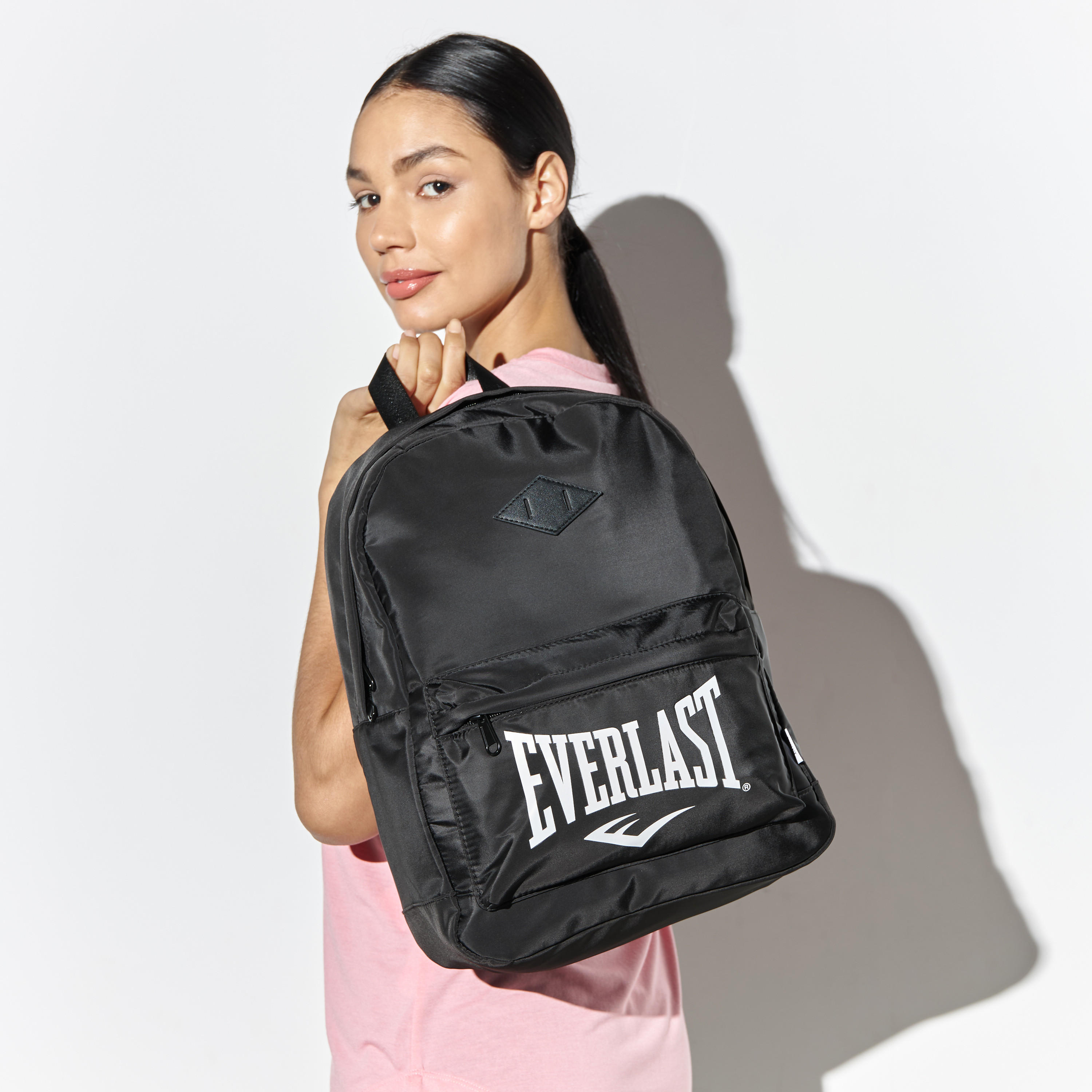 شنطة ظهر بجيب أمامي وسحّاب إغلاق-men-bags-image-2