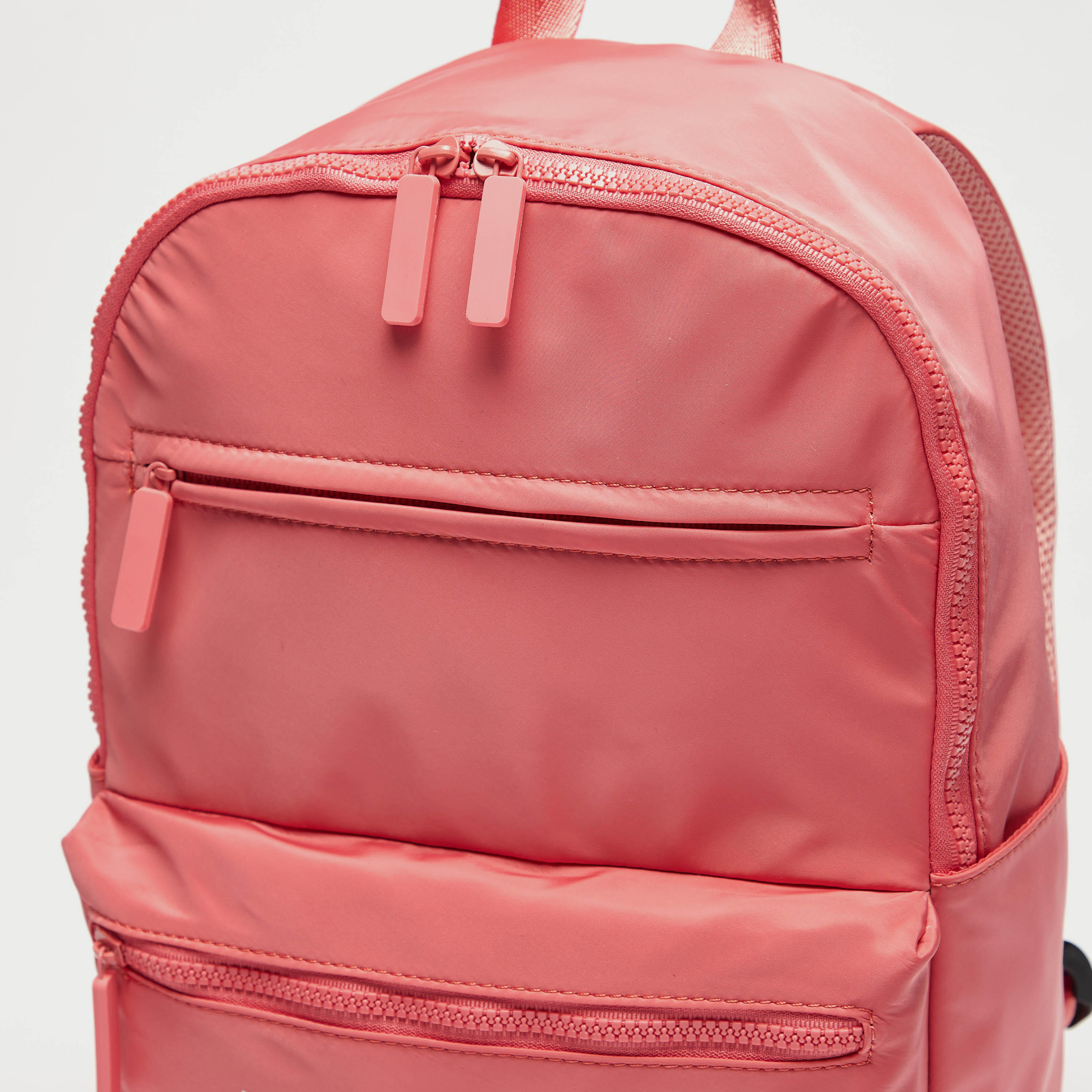 شنطة ظهر بسحاب إغلاق وحمالات قابلة للتعديل وطبعات من لونسديل-women-bagsandwallets-backpacks-image-2