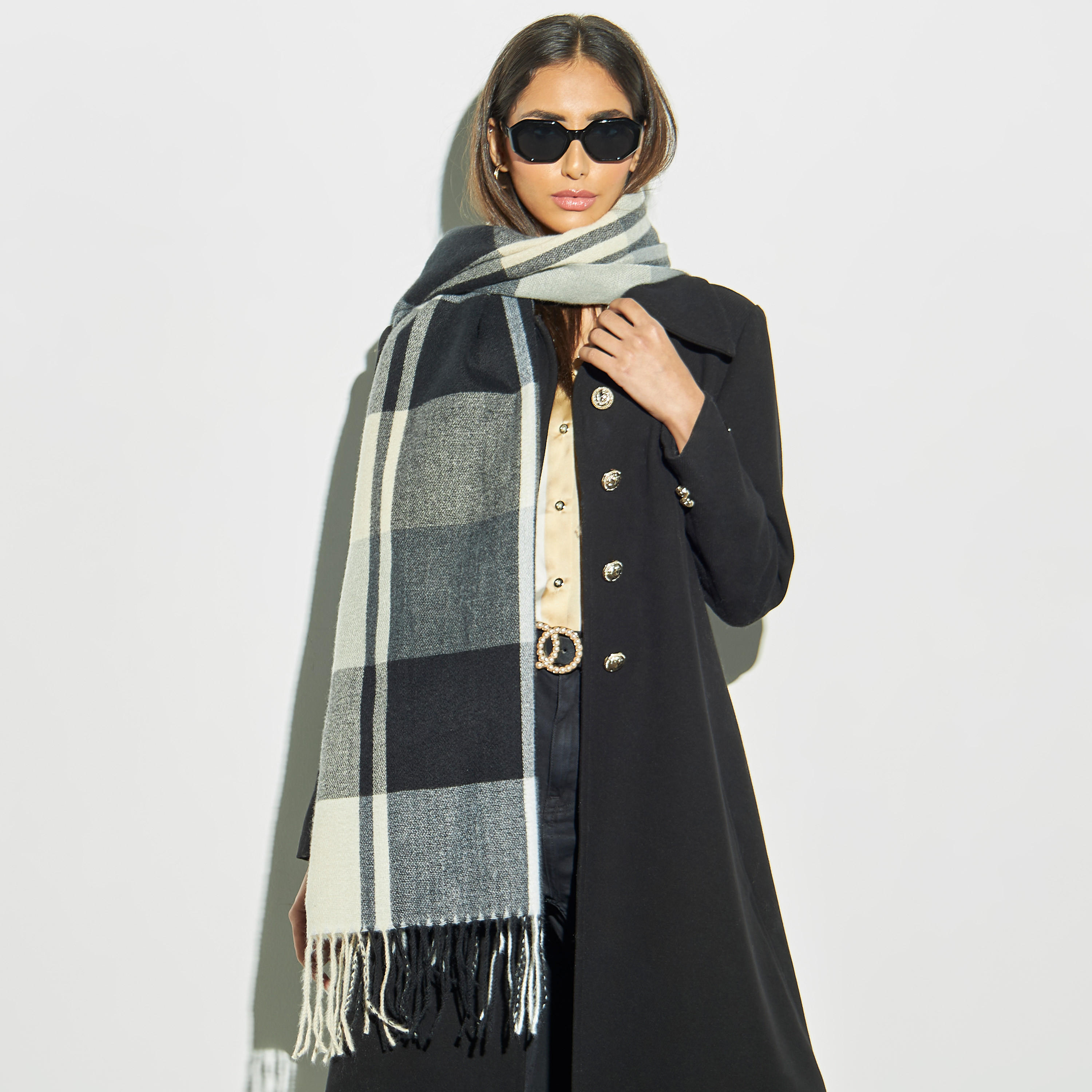 وشاح بارز الملمس كاروهات بشراشيب-women-clothingaccessories-scarves-image-2