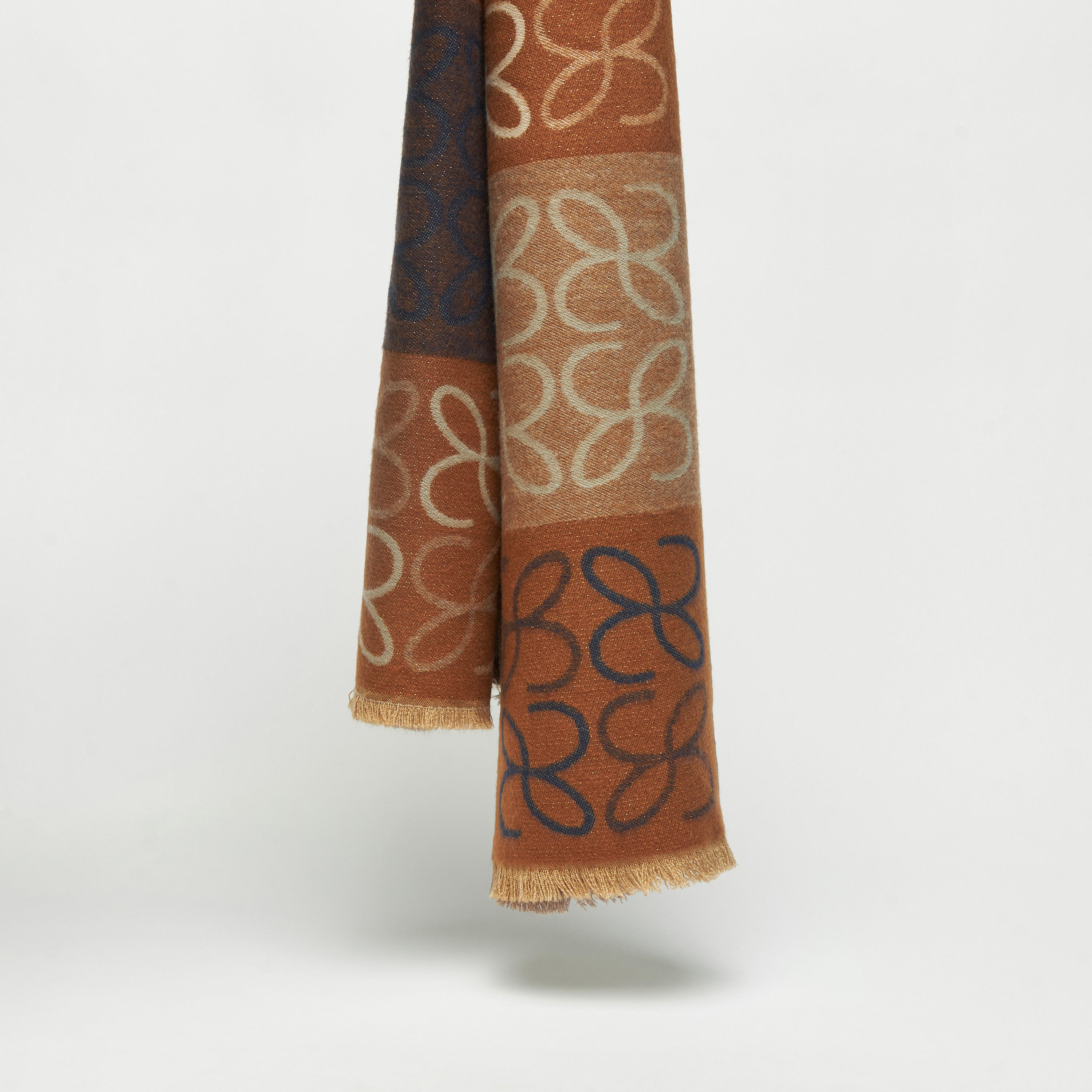 وشاح بطبعات وحواف شراشيب-women-clothingaccessories-scarves-image-3