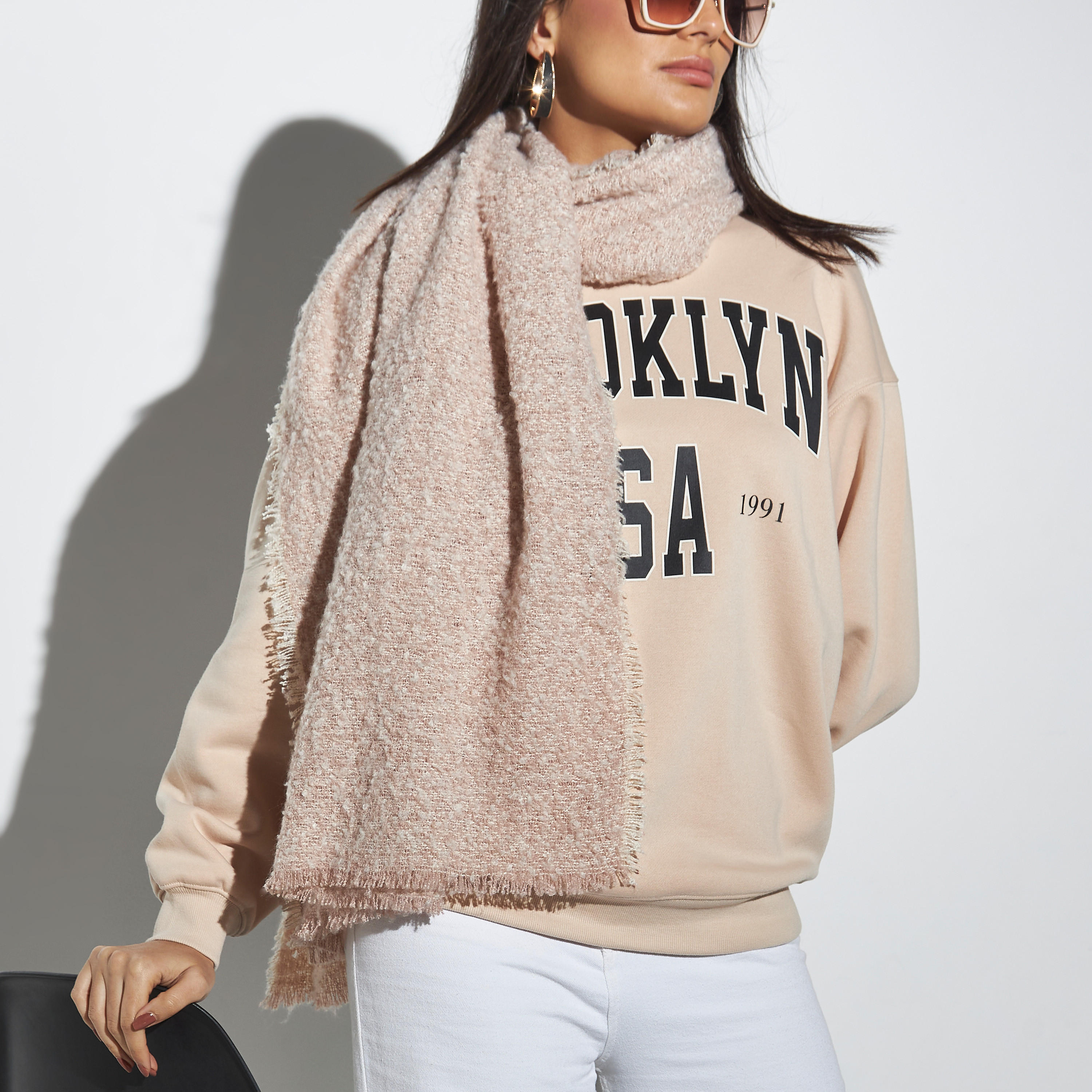 وشاح بوكليه بارز الملمس-women-clothingaccessories-scarves-image-2
