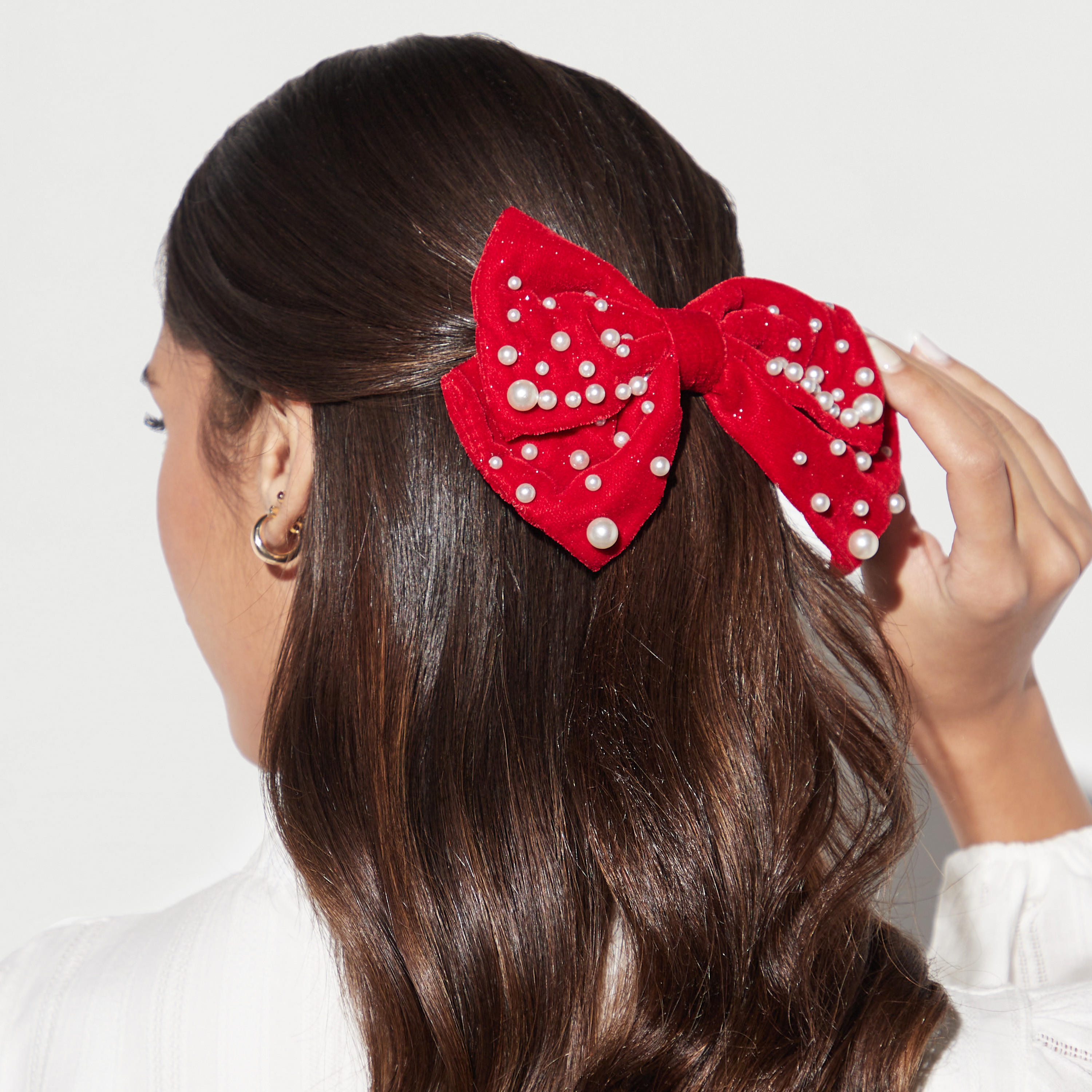 مشبك شعر على شكل فيونكة بتزيينات لؤلؤ-women-hairaccessories-image-2