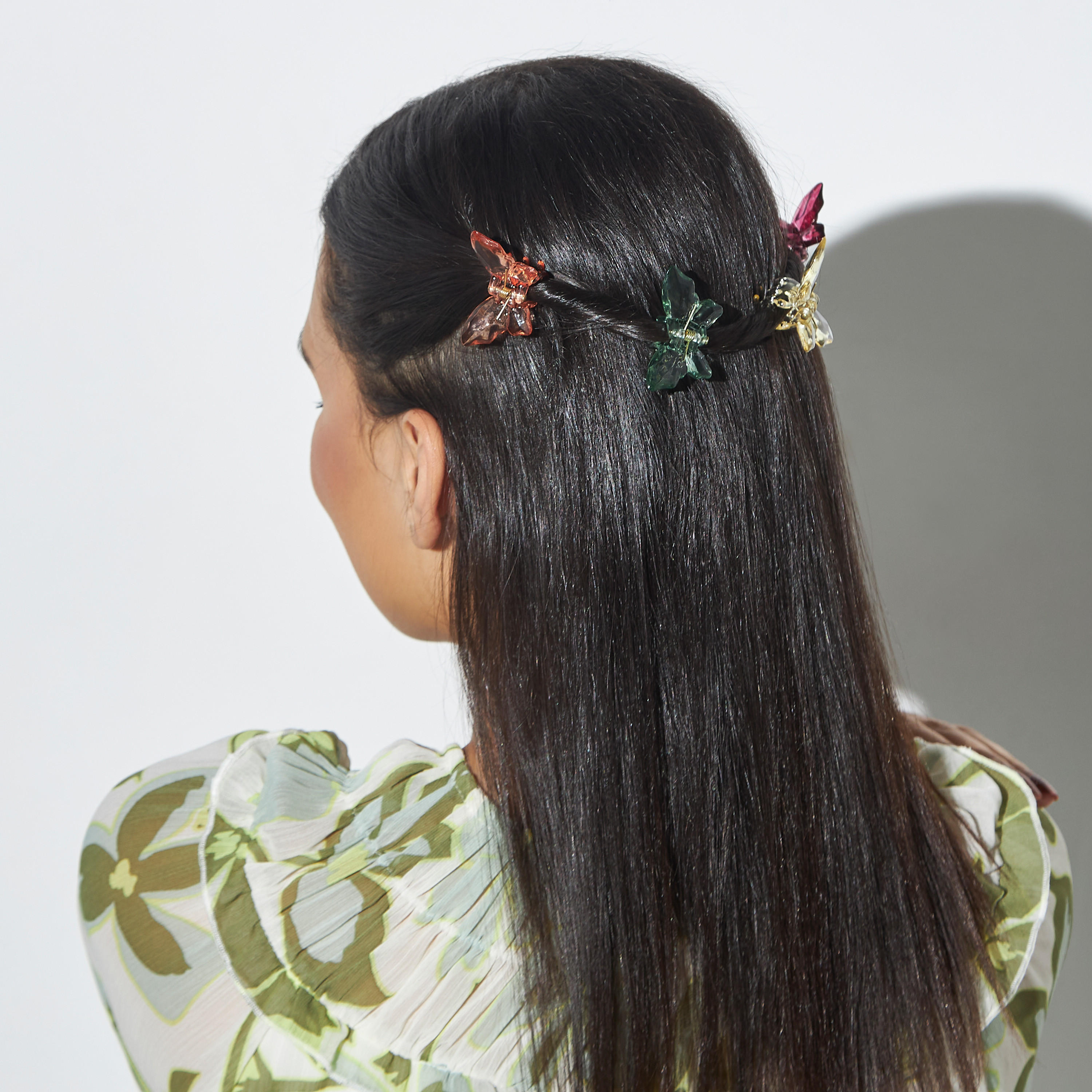 مشابك شعر بتصميم فراشة - طقم من 6 قطع-women-hairaccessories-image-2