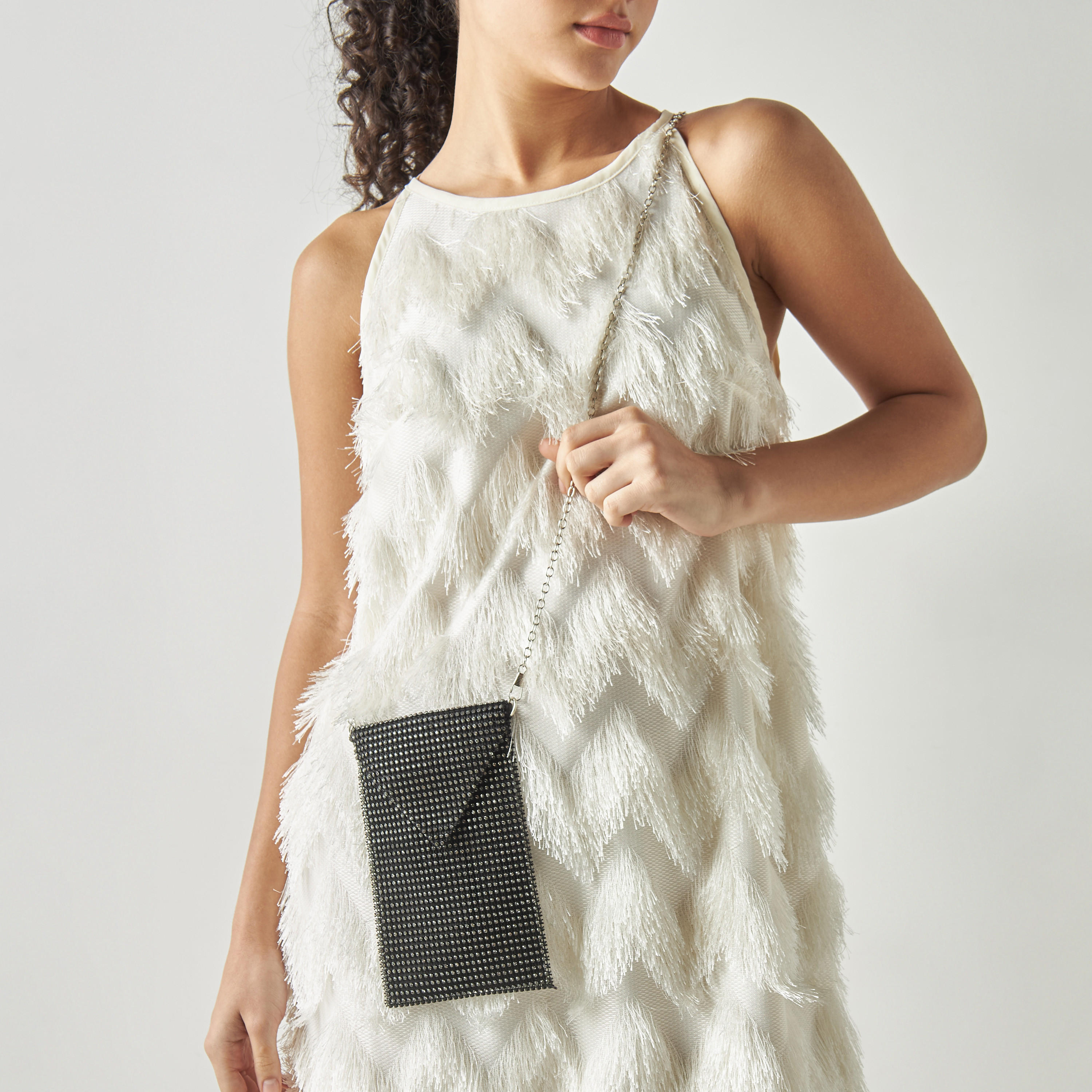 شنطة كروس بودي مزينة بطية إغلاق-women-bagsandwallets-handbags-image-2