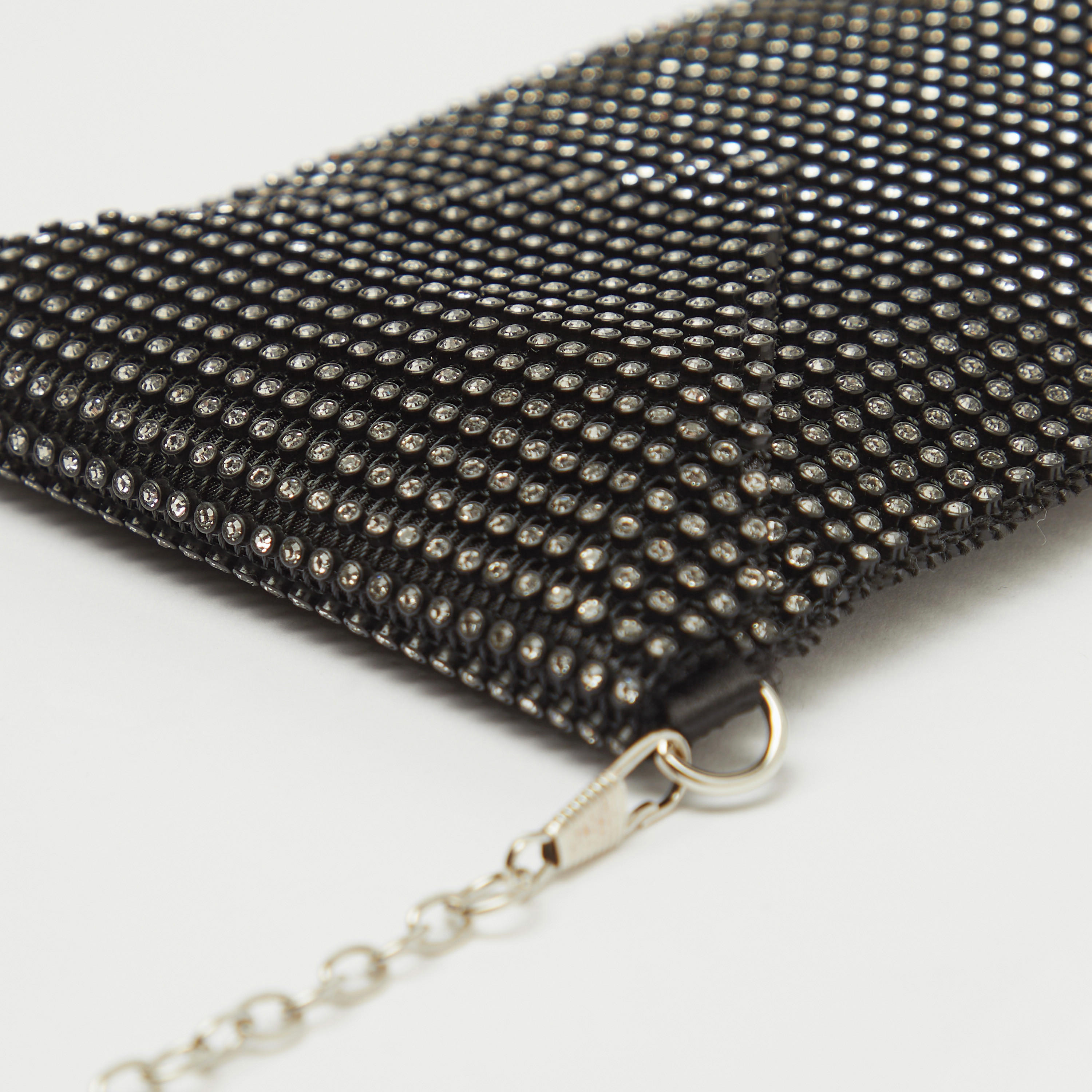 شنطة كروس بودي مزينة بطية إغلاق-women-bagsandwallets-handbags-image-3