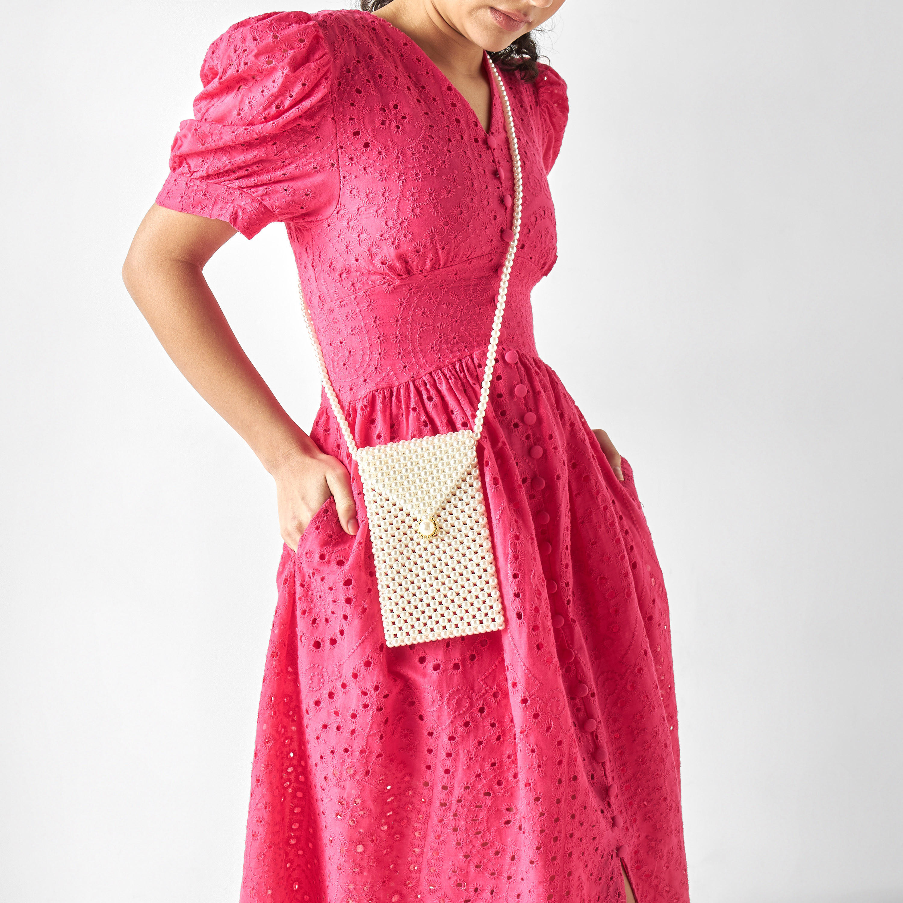 شنطة كروس بودي مزيّنة بطيّة إغلاق-women-bagsandwallets-handbags-image-2