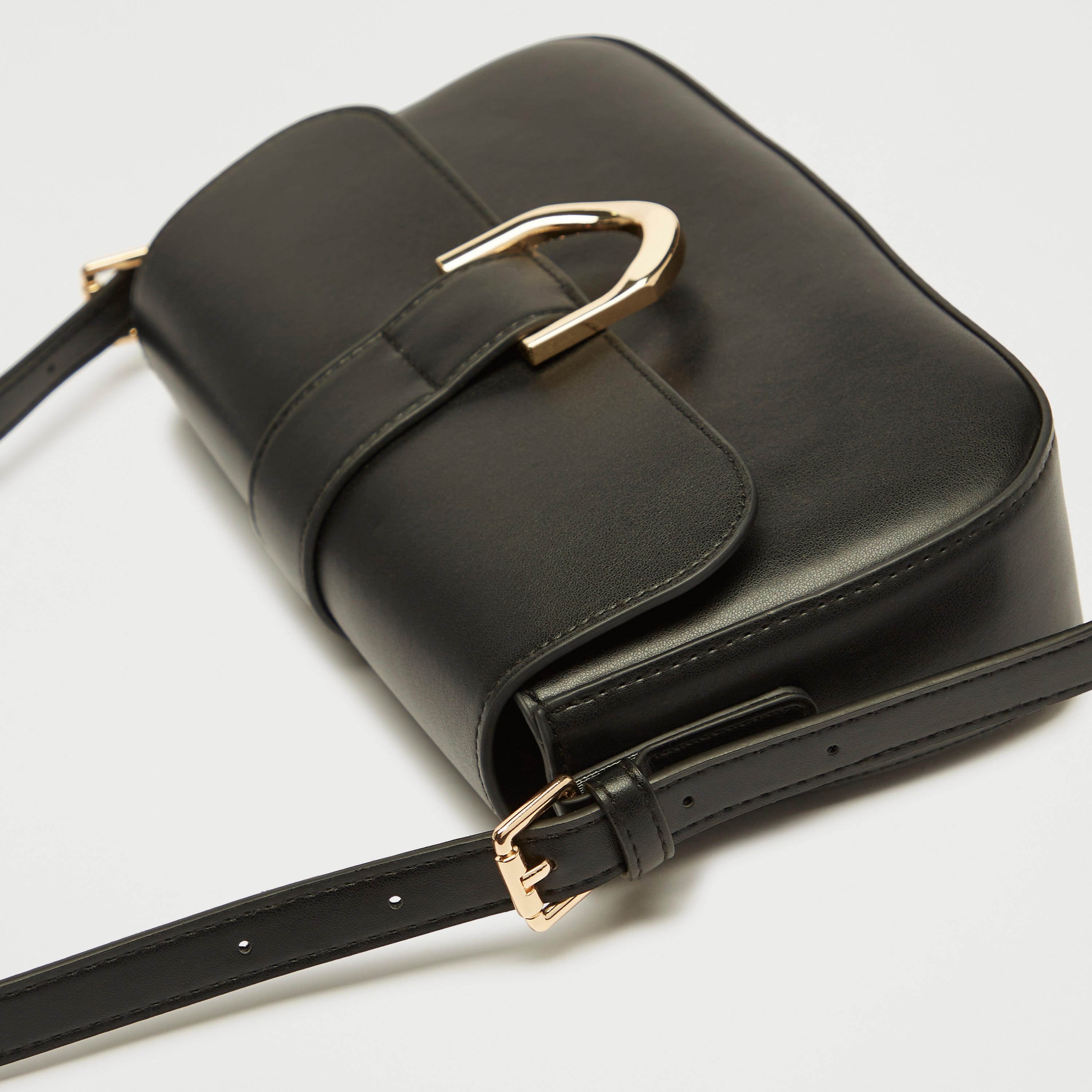 شنطة كروس بودي سادة بحزام قابل للتّعديل-women-bagsandwallets-handbags-image-3