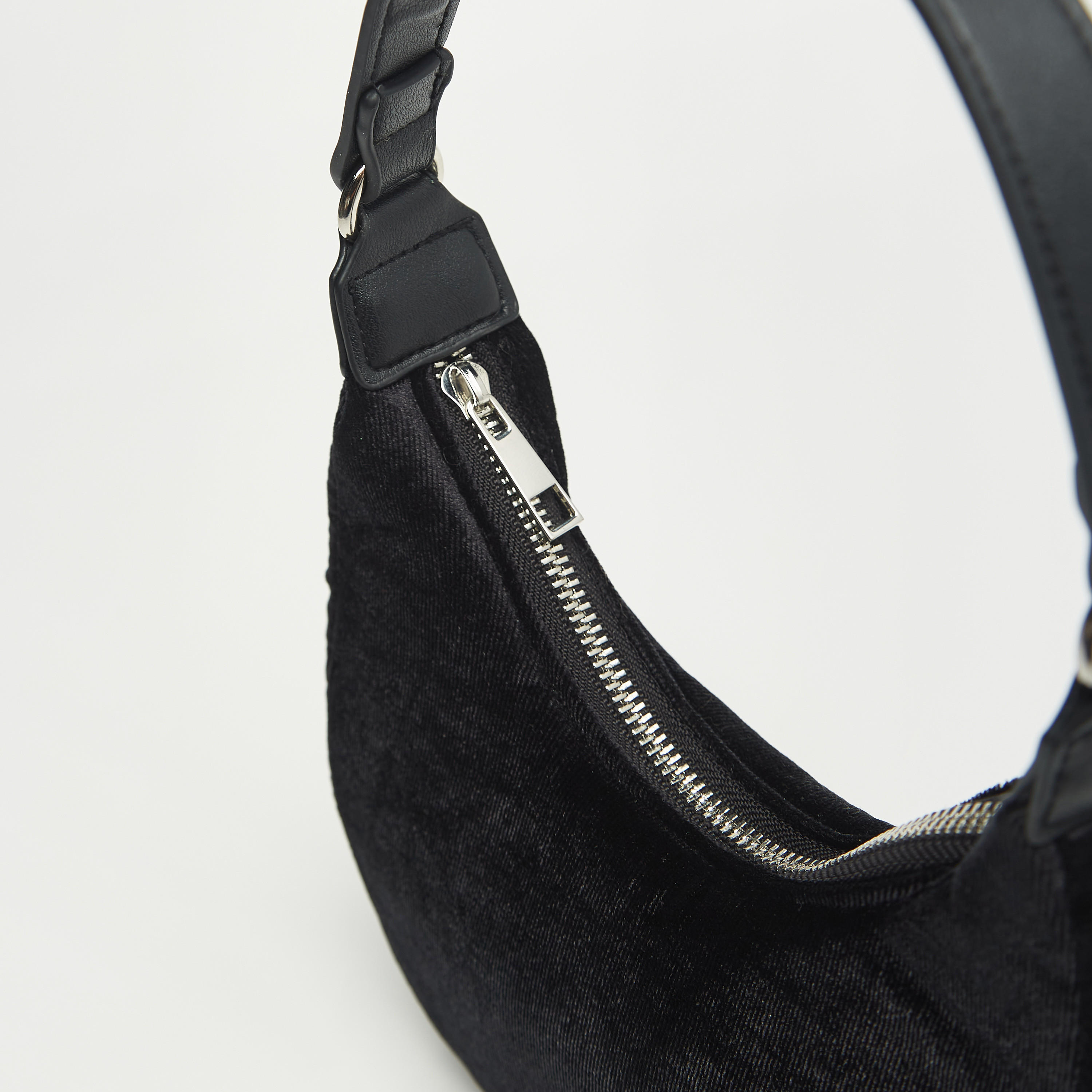 شنطة هوبو سادة بسحّاب للإغلاق-women-bagsandwallets-handbags-image-2