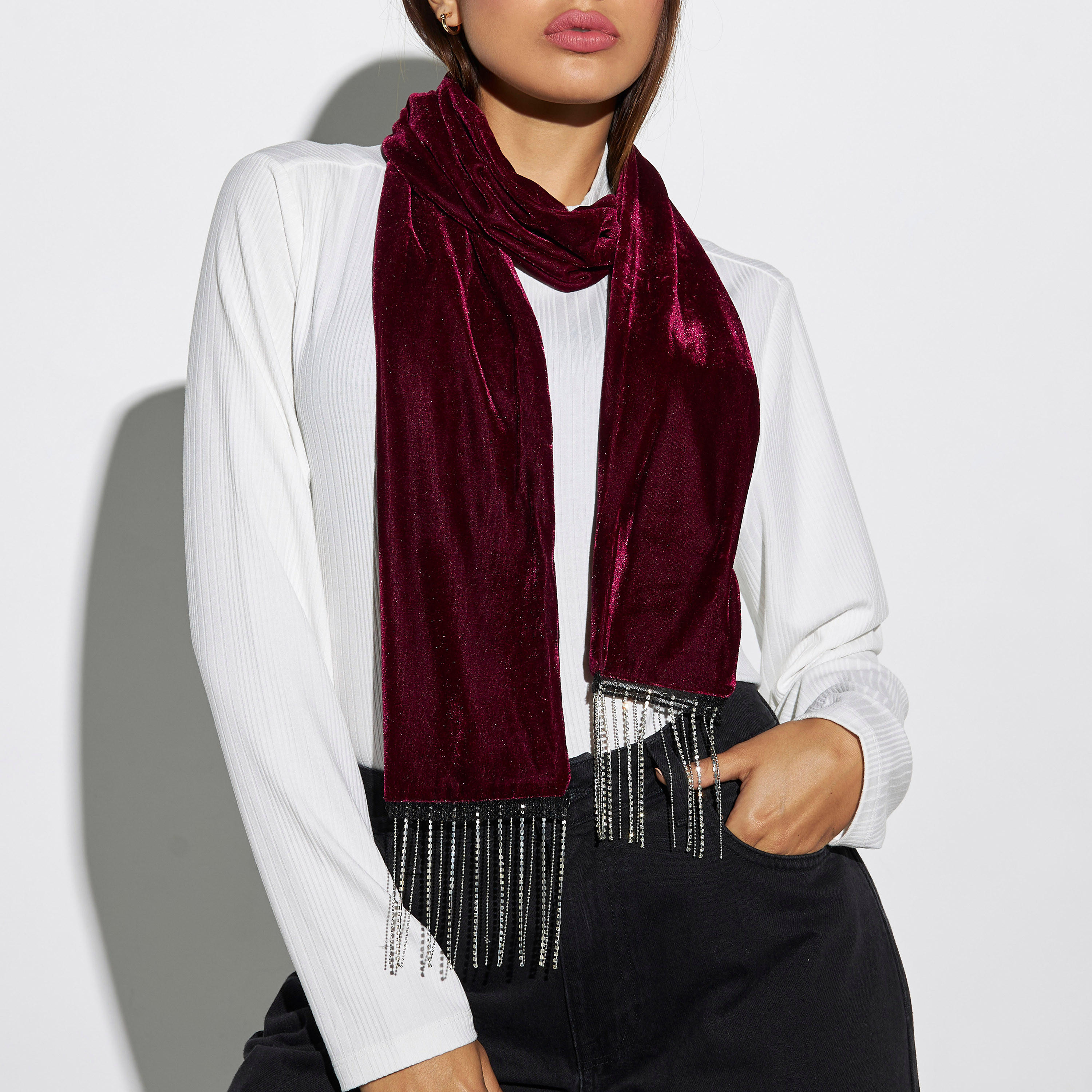 وشاح مزيّن بشراشيب-women-clothingaccessories-scarves-image-2