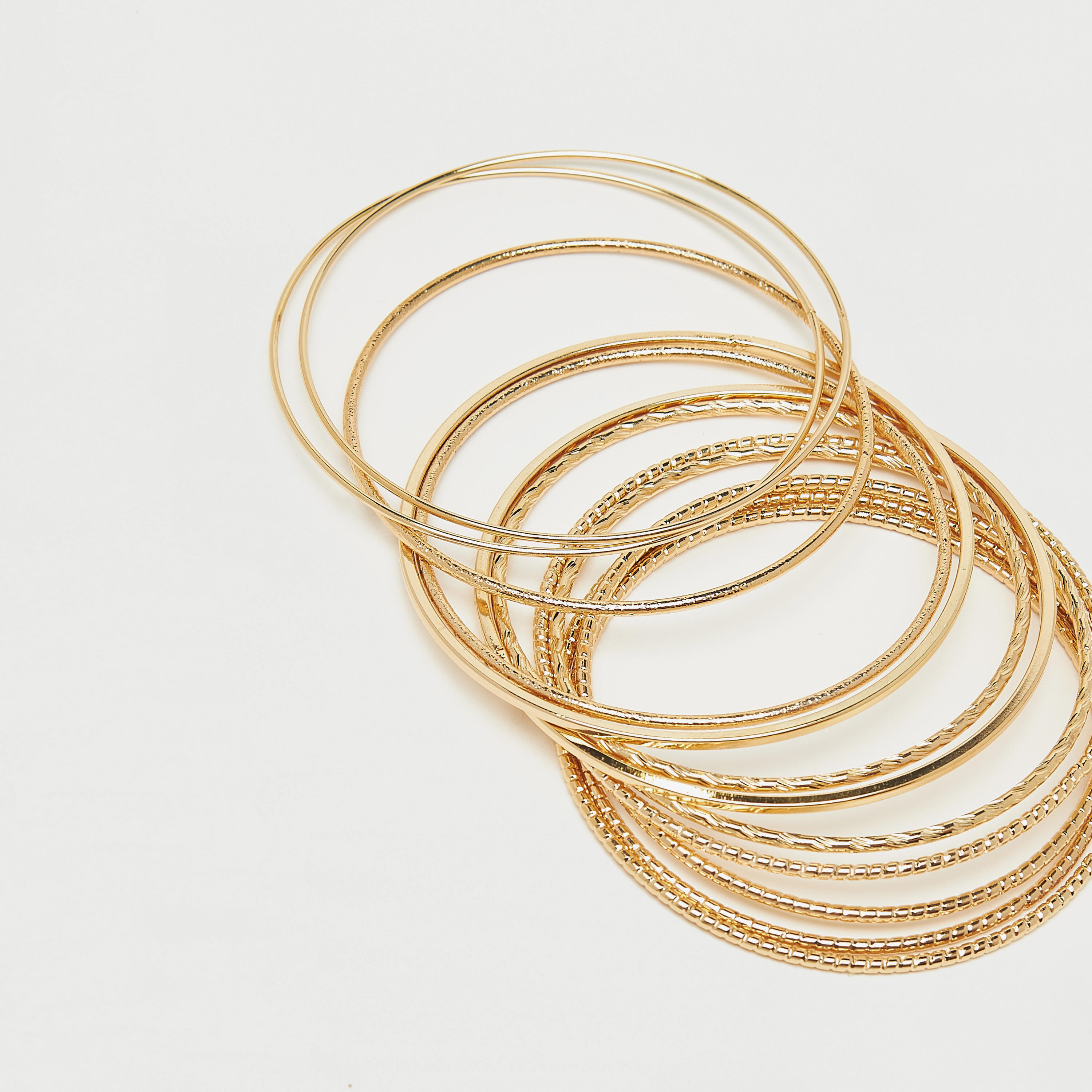 أساور معدنية بارزة الملمس - طقم 12 قطع-women-watchesandjewellery-jewellery-banglesandbracelets-image-3