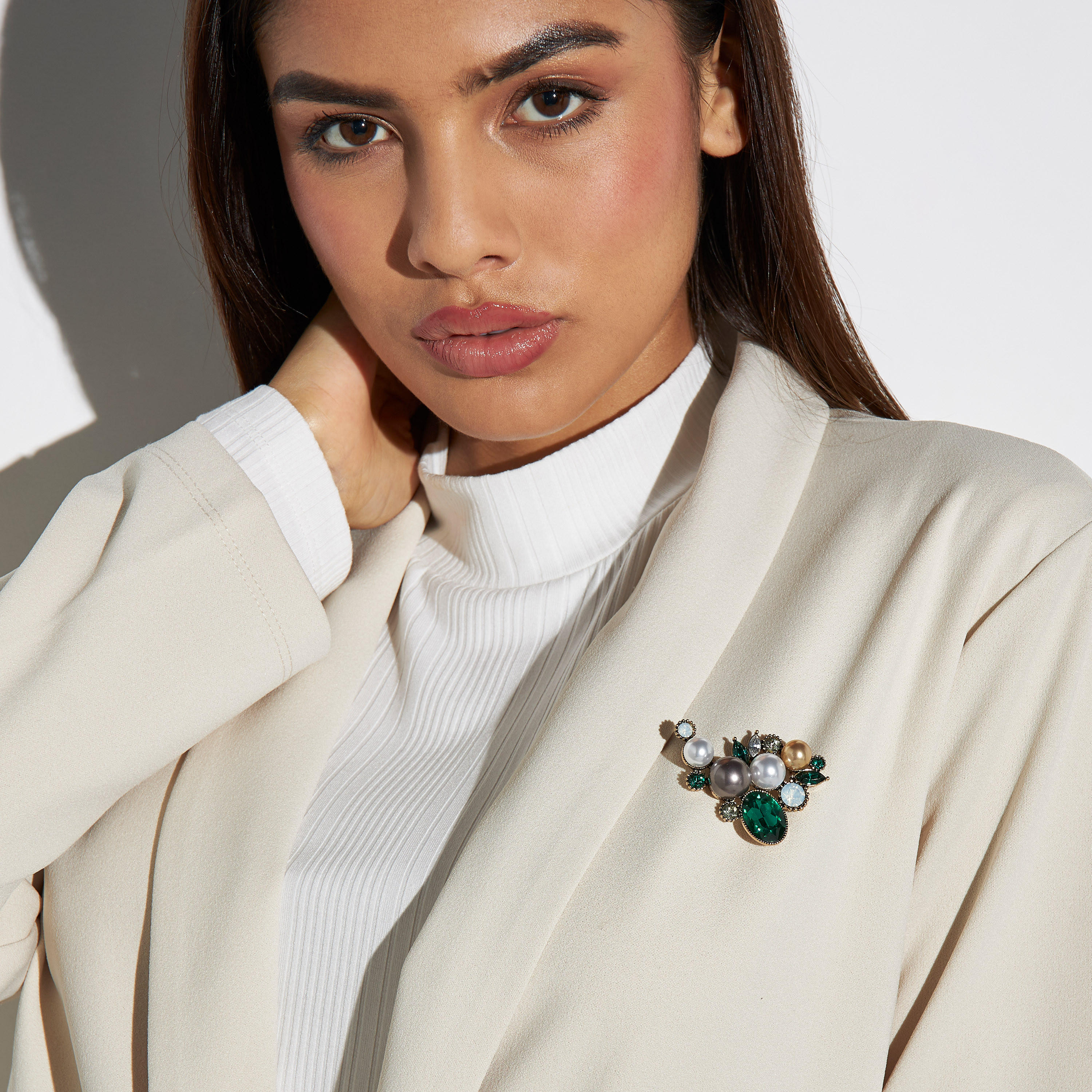 Embellished Brooch-women-watchesandjewellery-jewellery-brooches-image-2